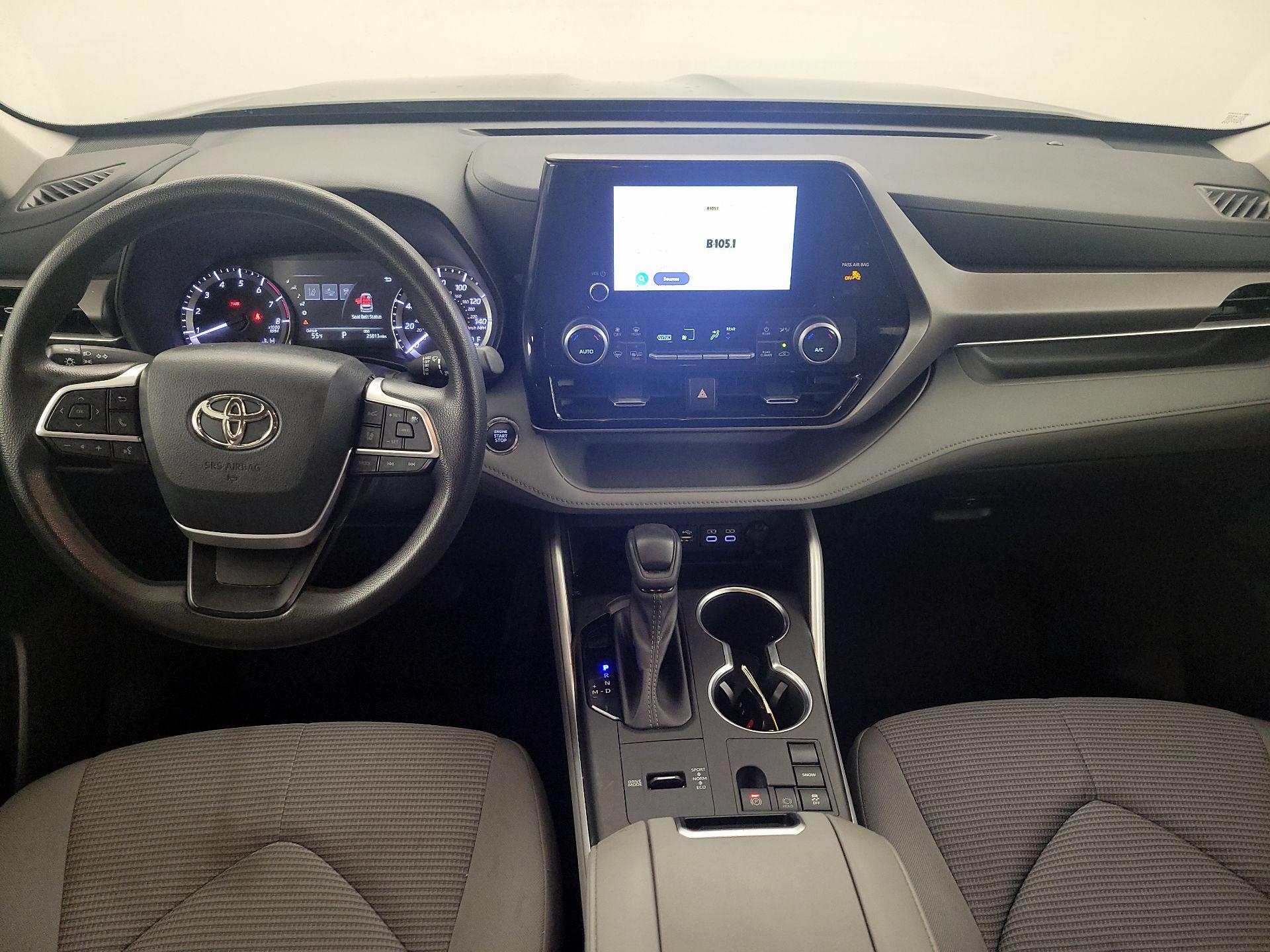 Thumbnail: 2023 Toyota Highlander - 9