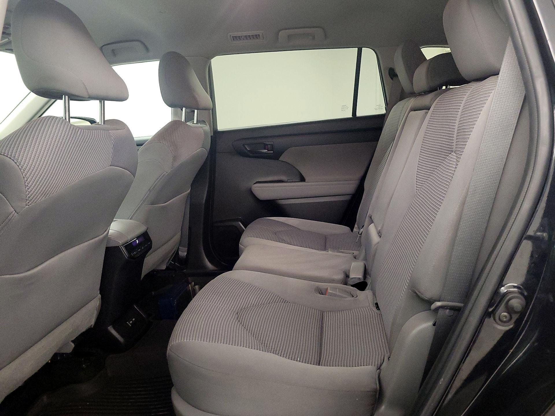 Thumbnail: 2023 Toyota Highlander - 19