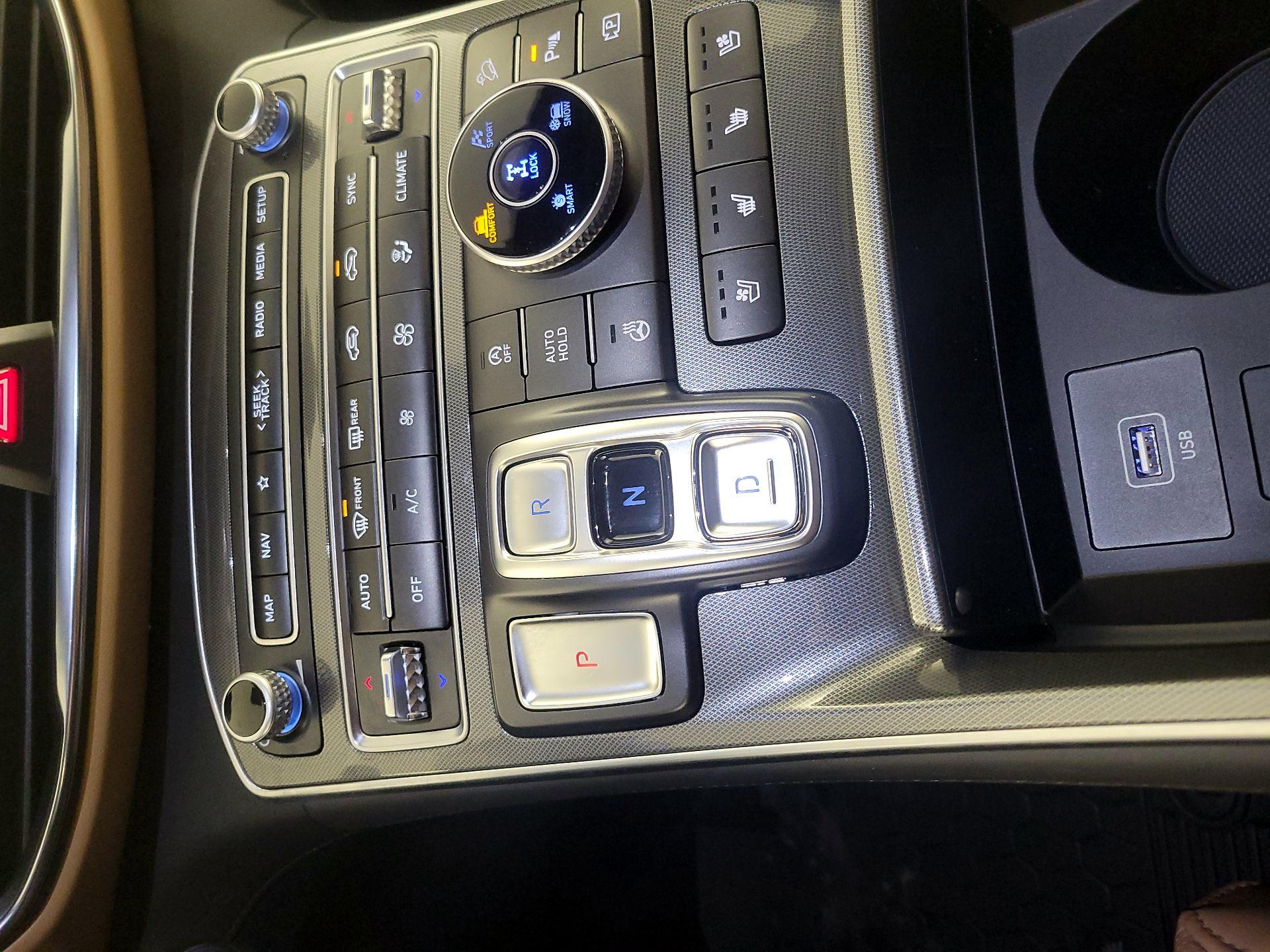 Thumbnail: 2023 Hyundai Santa Fe - 18