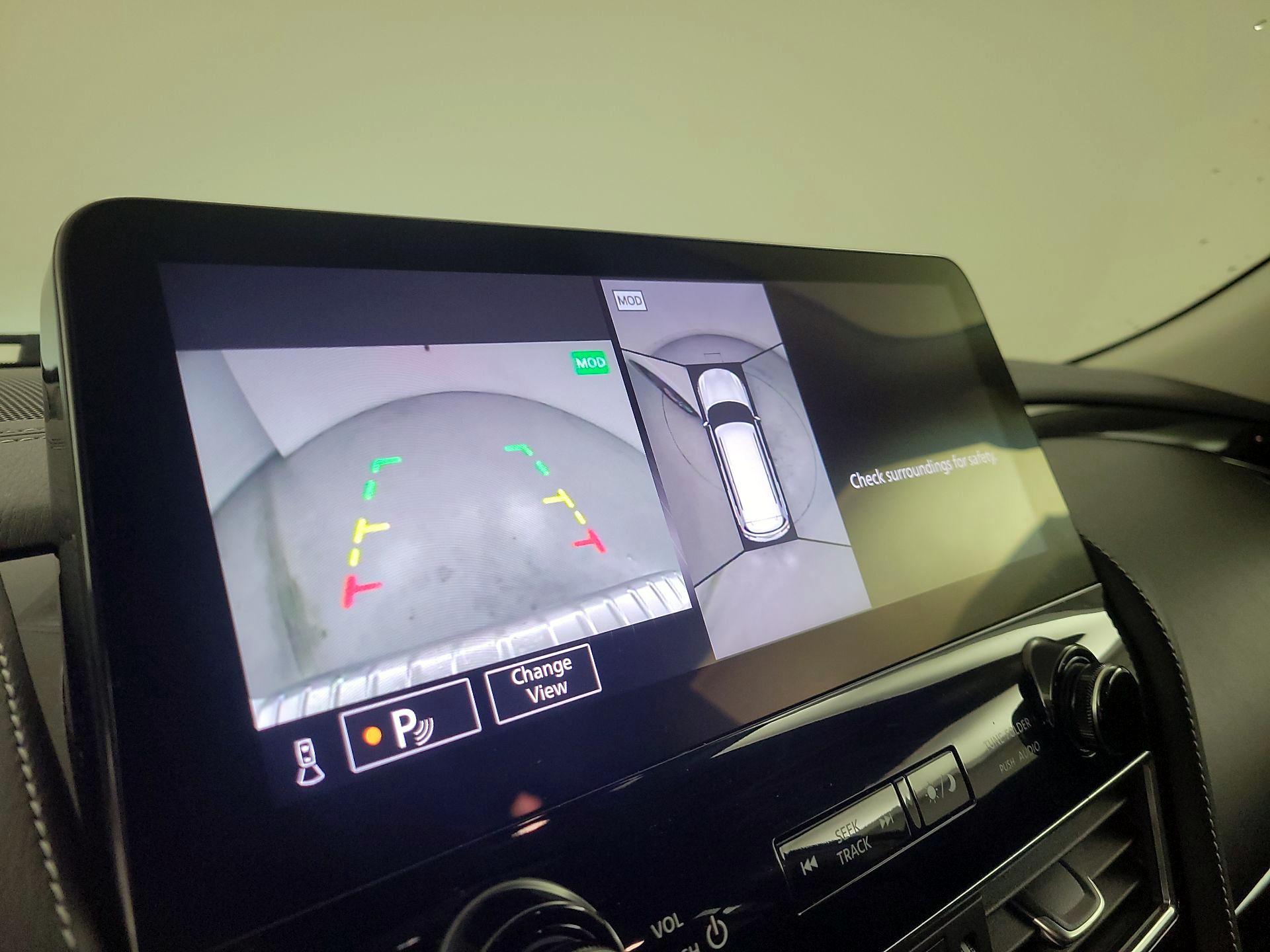 Thumbnail: 2022 INFINITI QX80 - 15