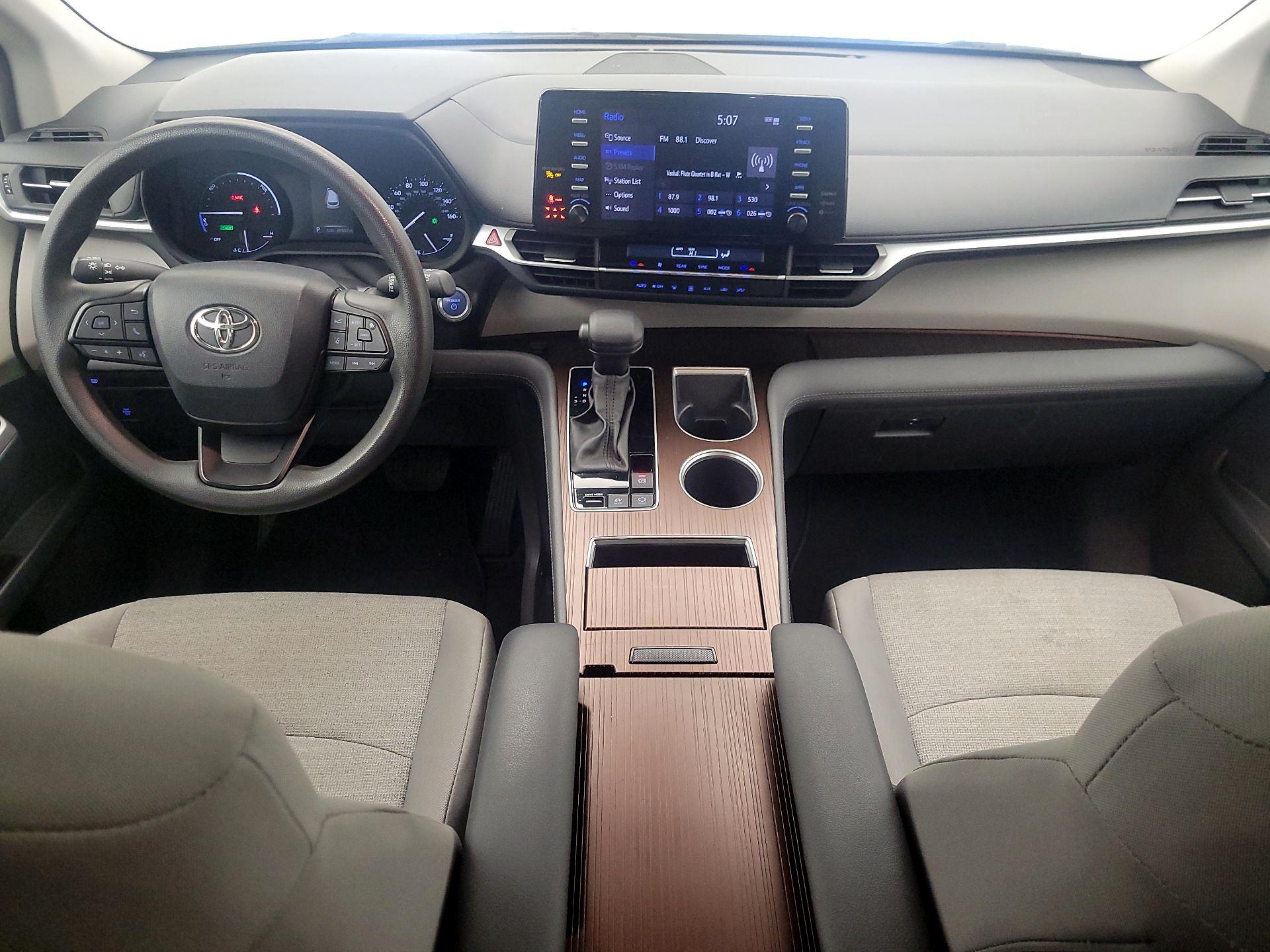 Thumbnail: 2024 Toyota Sienna - 9