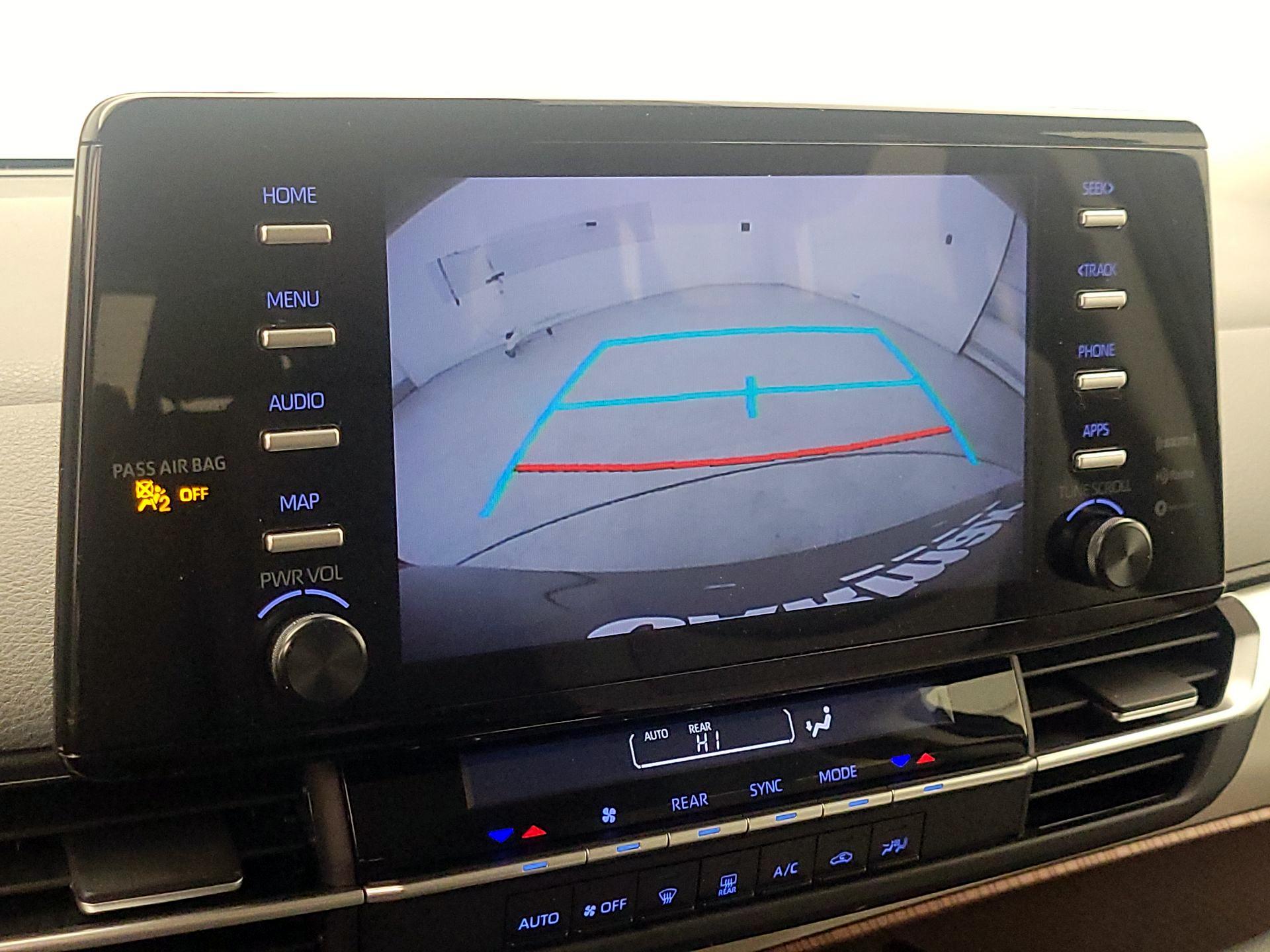 Thumbnail: 2024 Toyota Sienna - 14