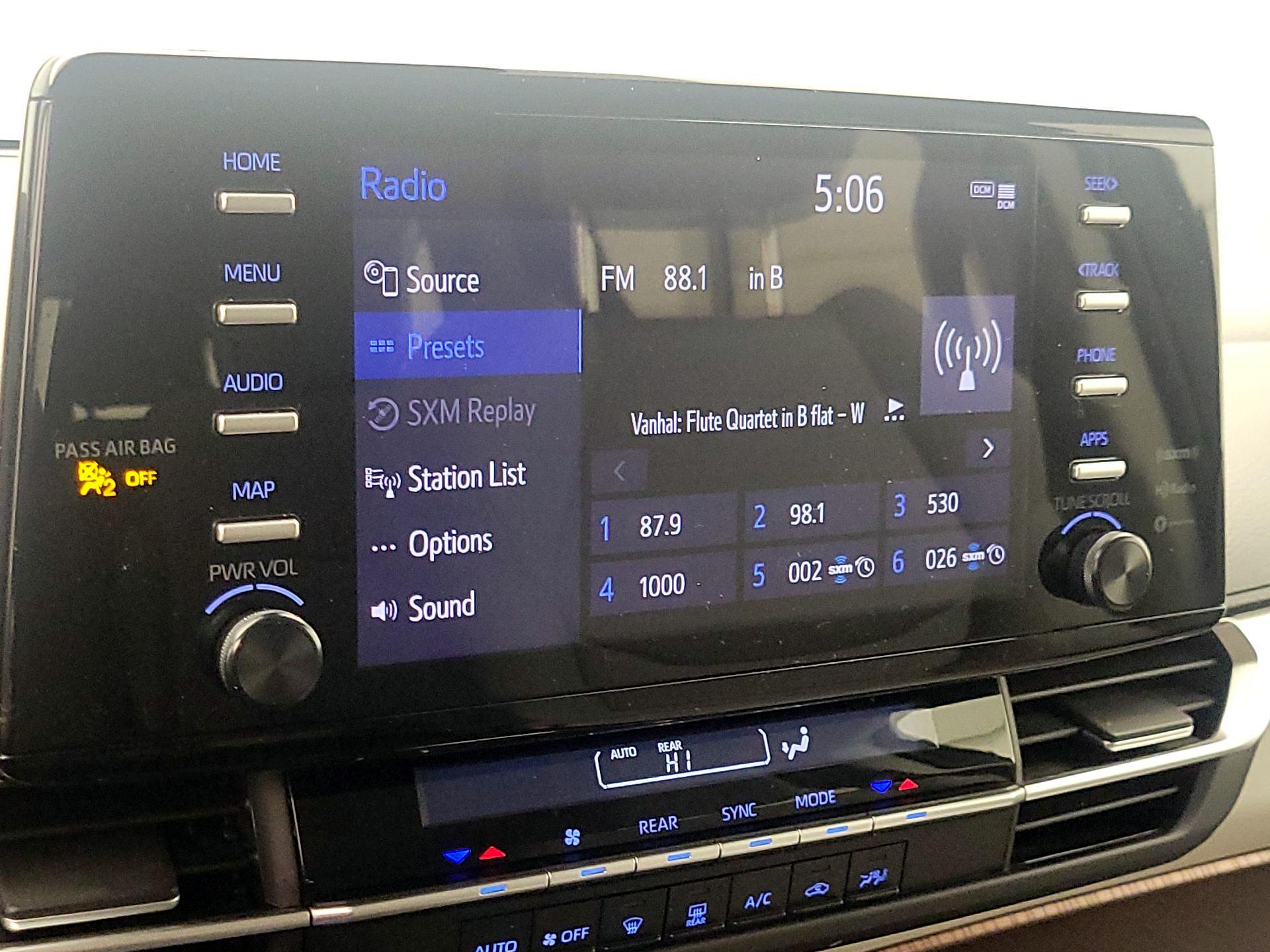 Thumbnail: 2024 Toyota Sienna - 15