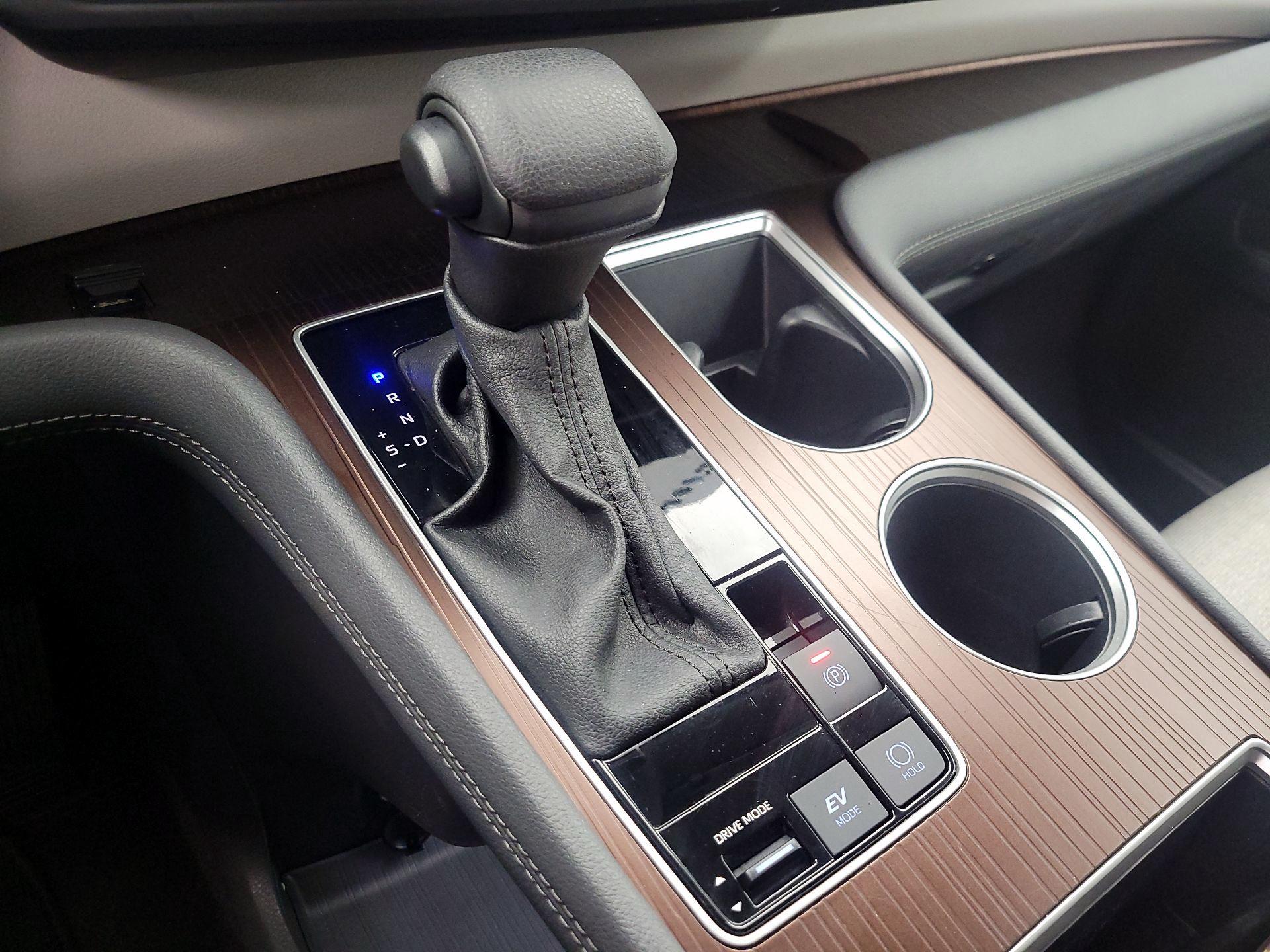 Thumbnail: 2024 Toyota Sienna - 17