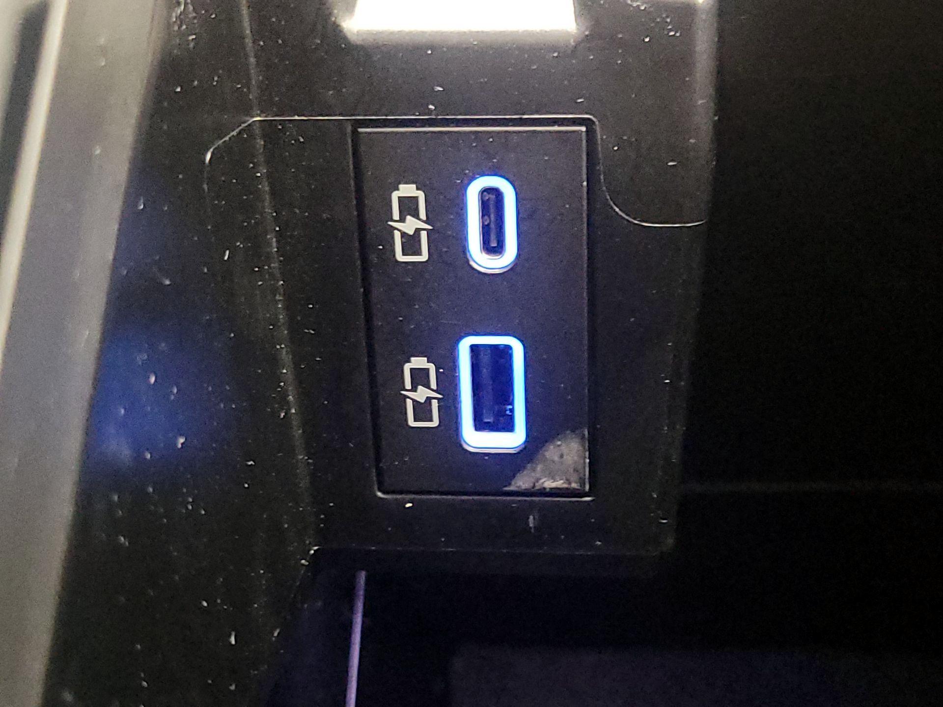 Thumbnail: 2024 Toyota Sienna - 18