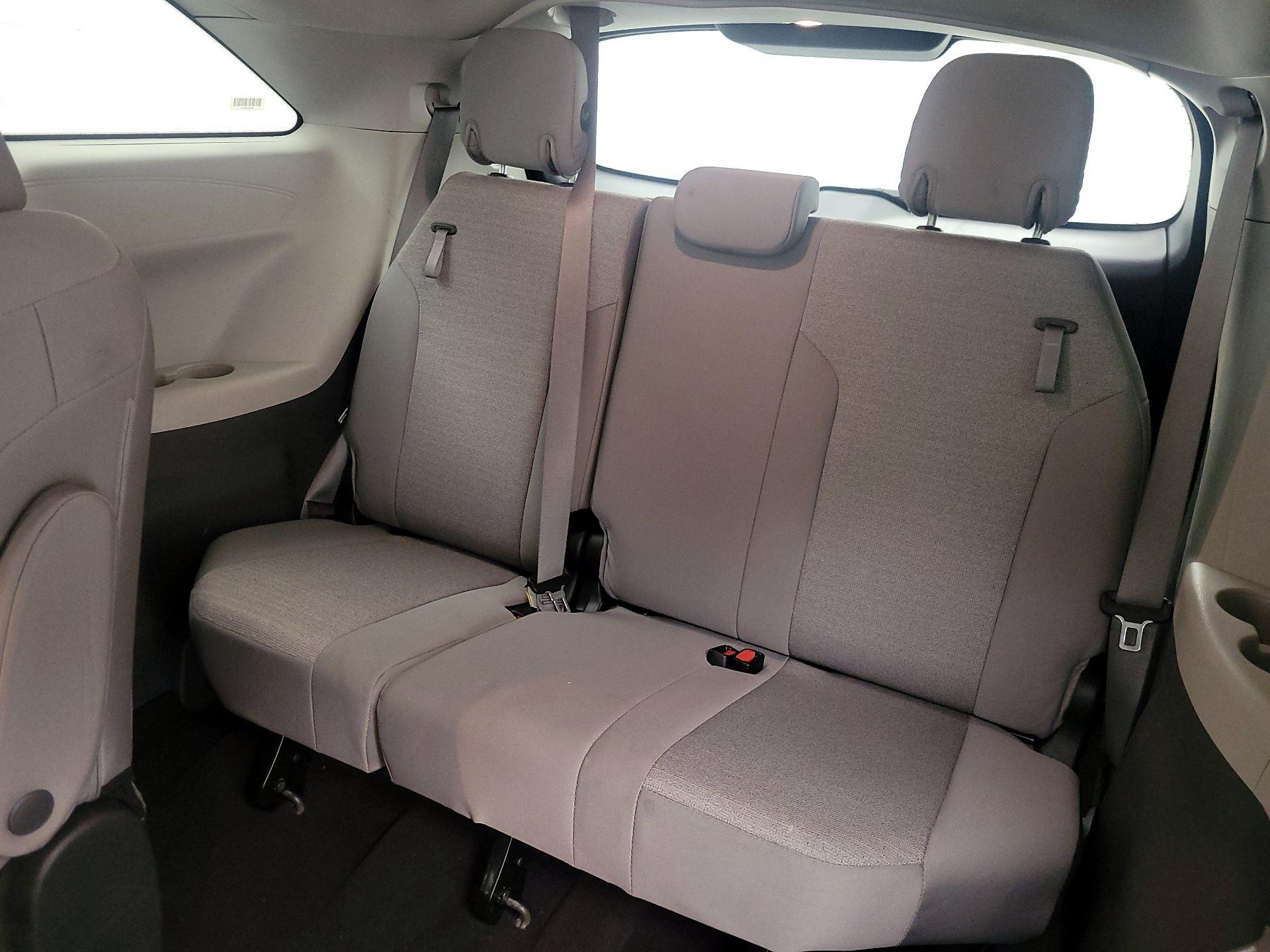 Thumbnail: 2024 Toyota Sienna - 20