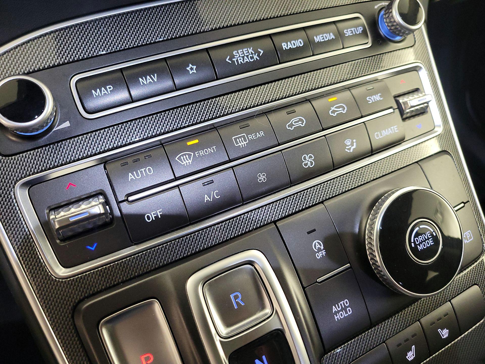 Thumbnail: 2023 Hyundai Santa Fe - 17