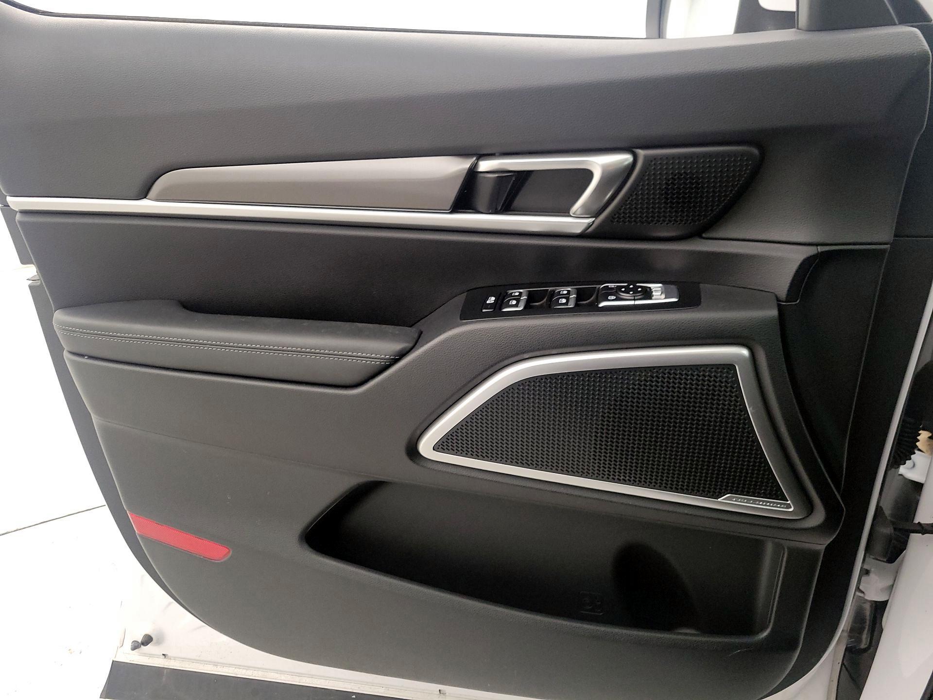 Thumbnail: 2023 Kia Telluride - 12