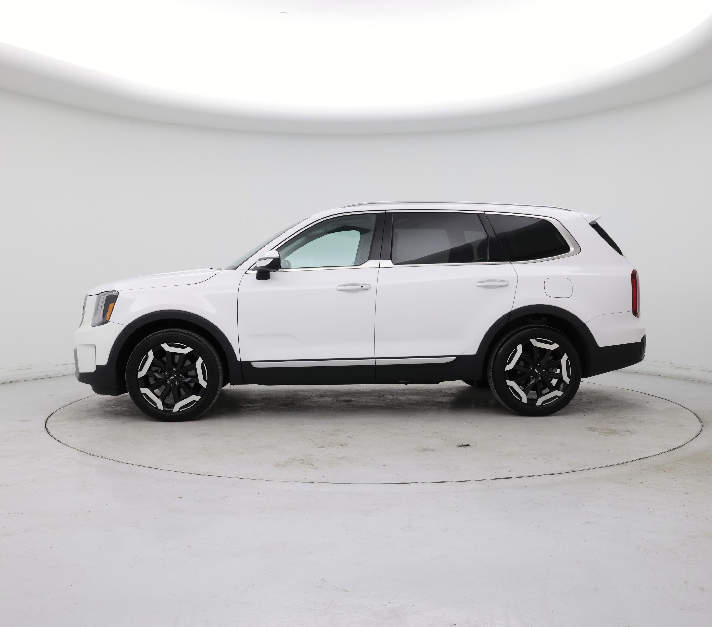 Thumbnail: 2023 Kia Telluride - 3