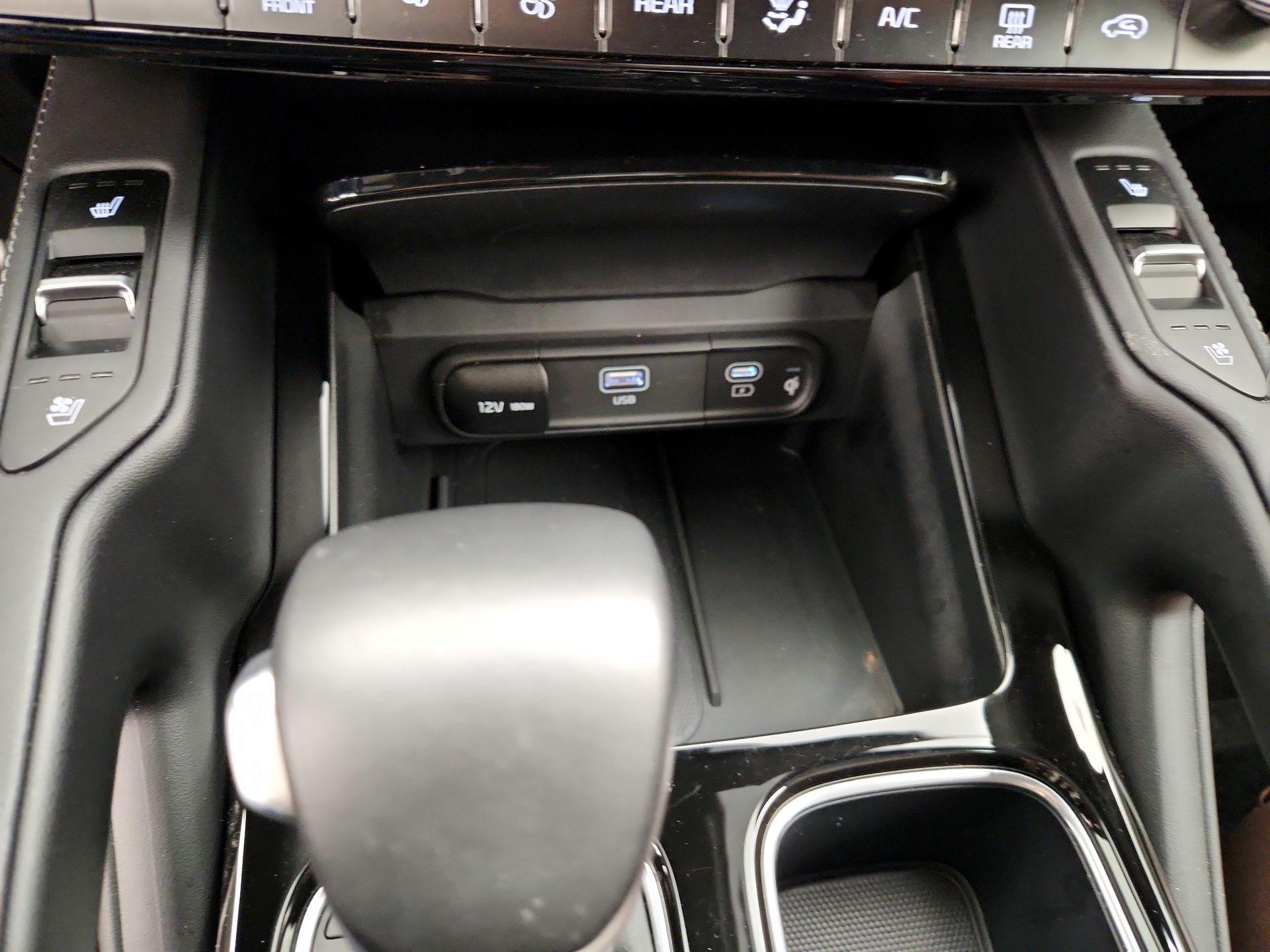 Thumbnail: 2023 Kia Telluride - 19