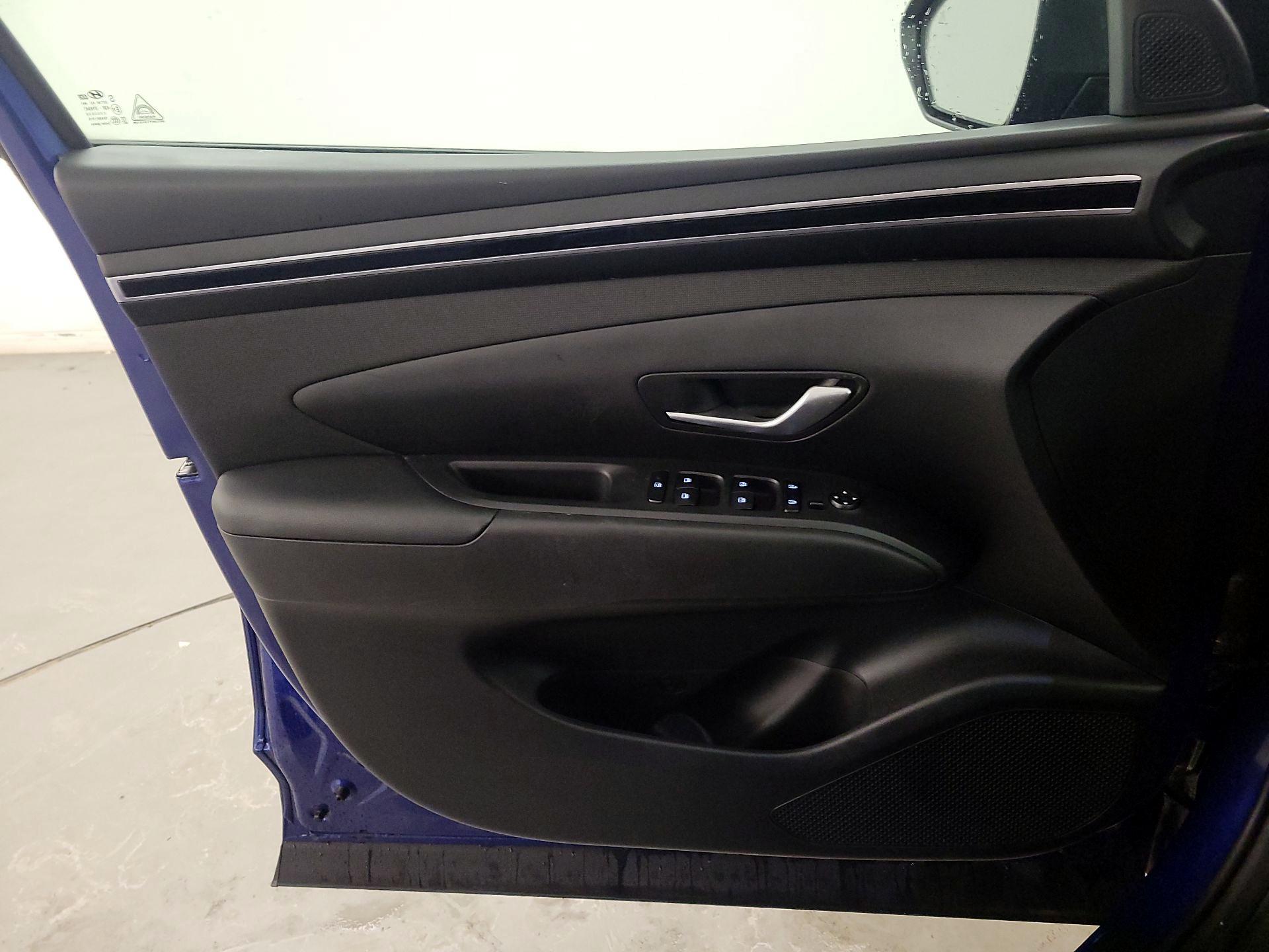 Thumbnail: 2023 Hyundai Tucson - 12