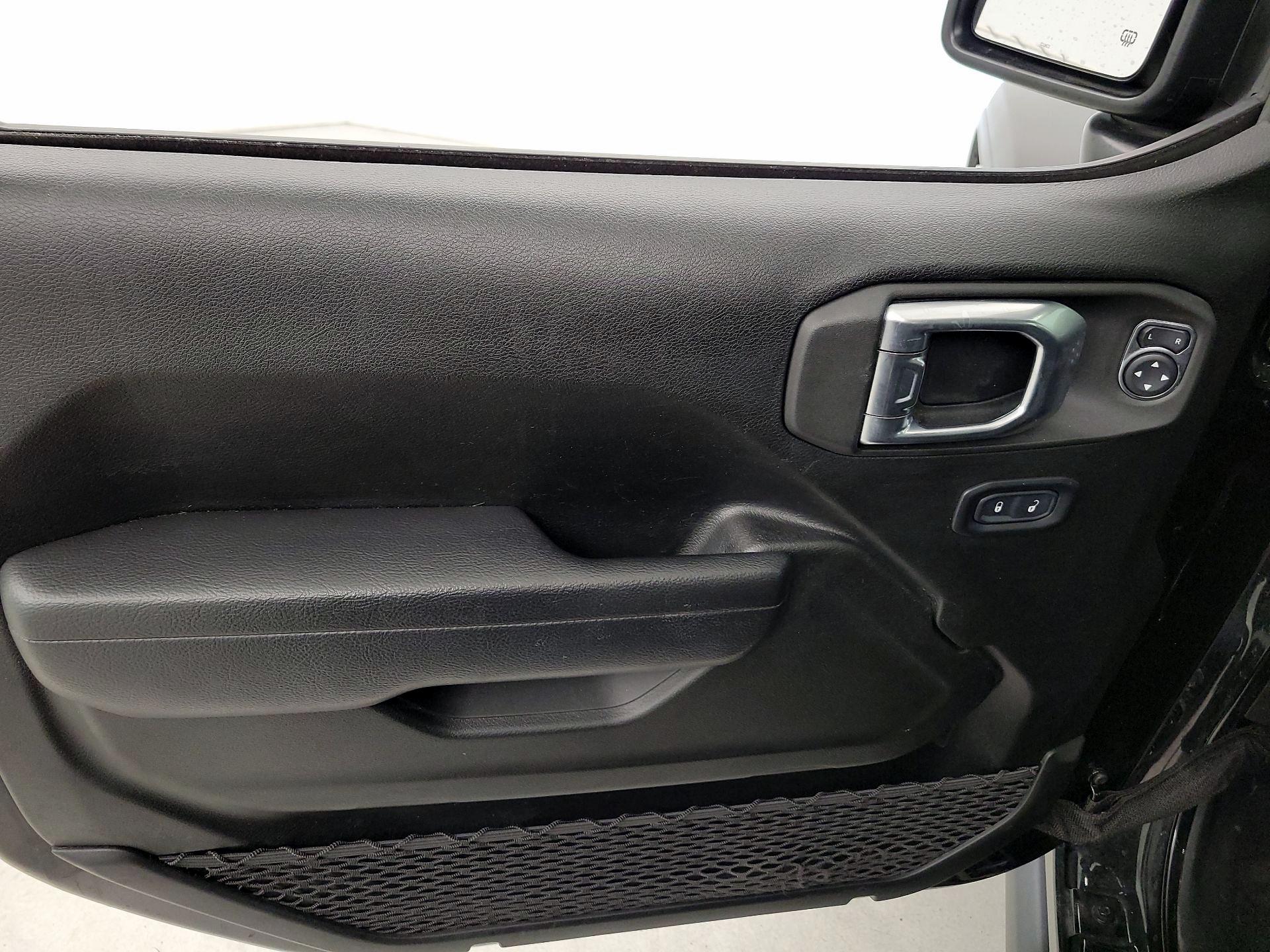 Thumbnail: 2022 Jeep Wrangler - 12