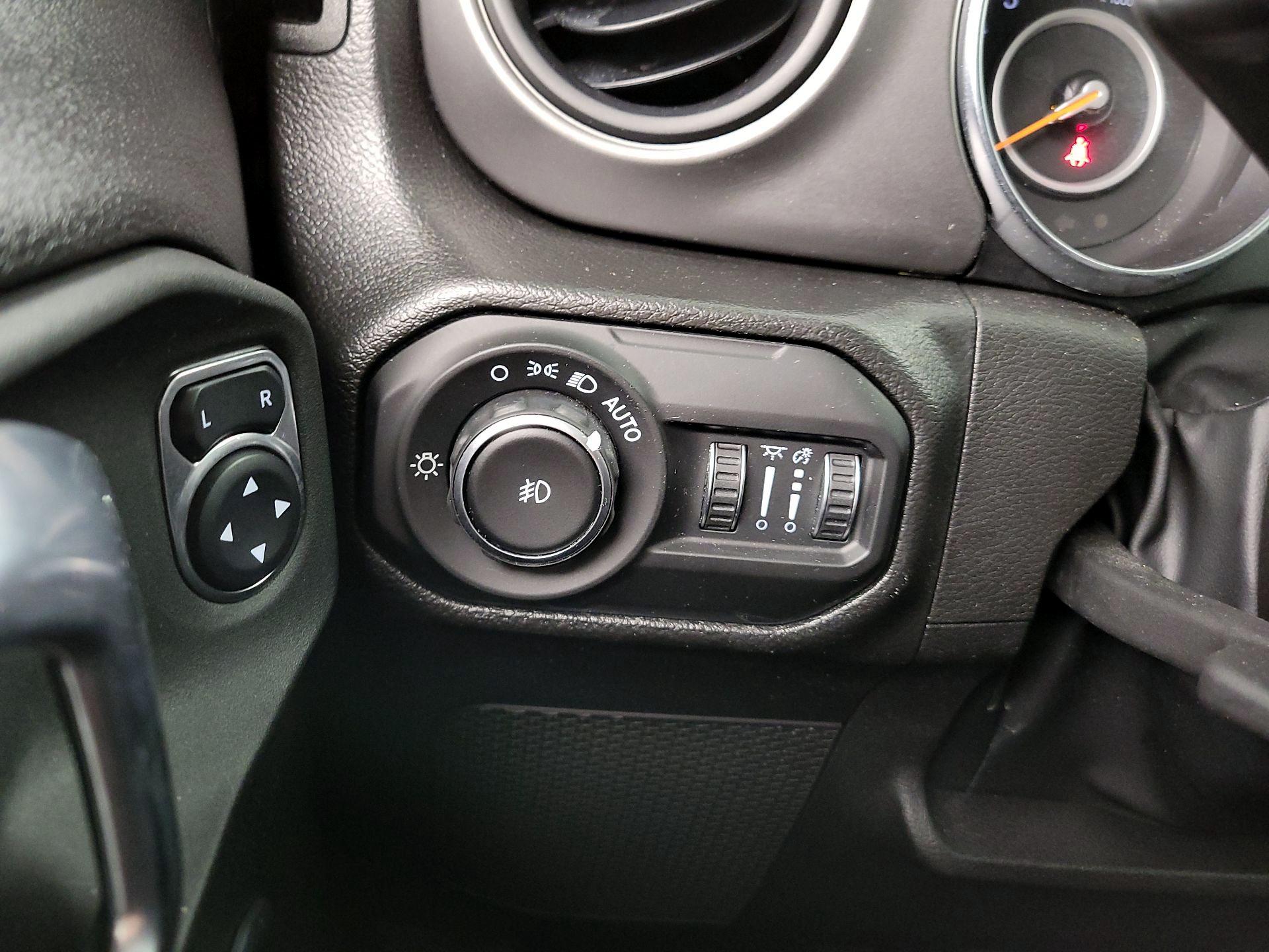 Thumbnail: 2022 Jeep Wrangler - 13