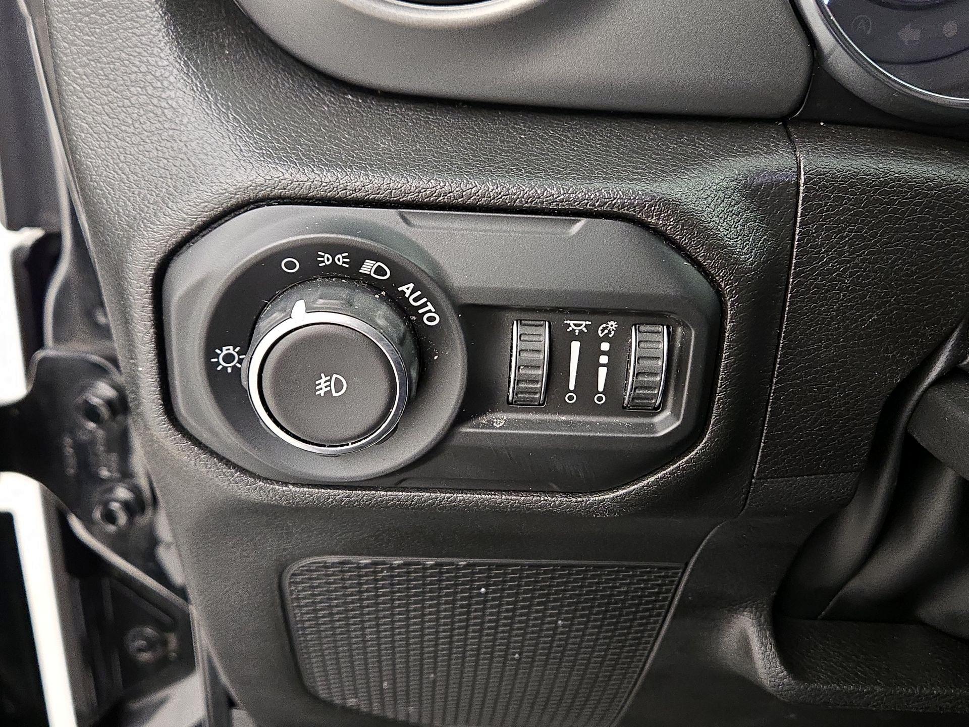 Thumbnail: 2022 Jeep Wrangler - 13