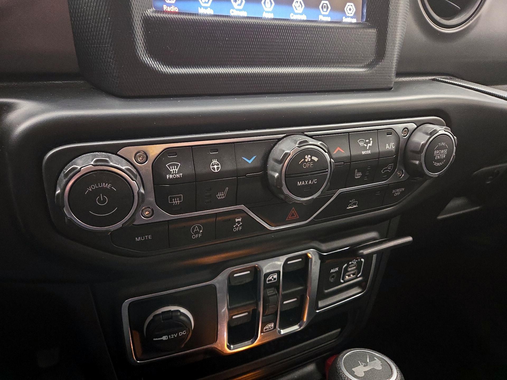 Thumbnail: 2022 Jeep Wrangler - 16