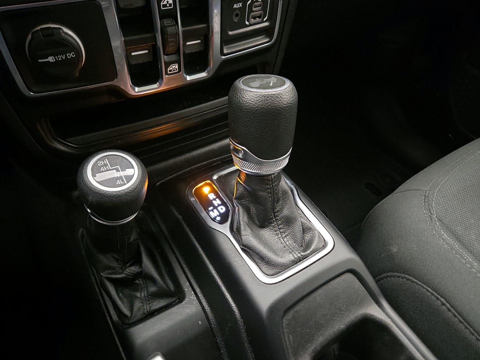 Thumbnail: 2022 Jeep Wrangler - 17