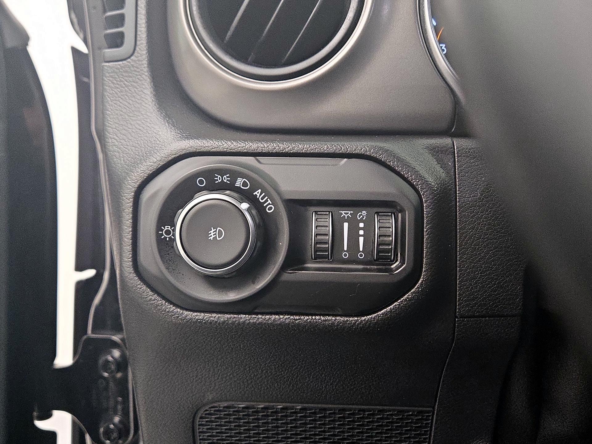 Thumbnail: 2021 Jeep Wrangler - 13