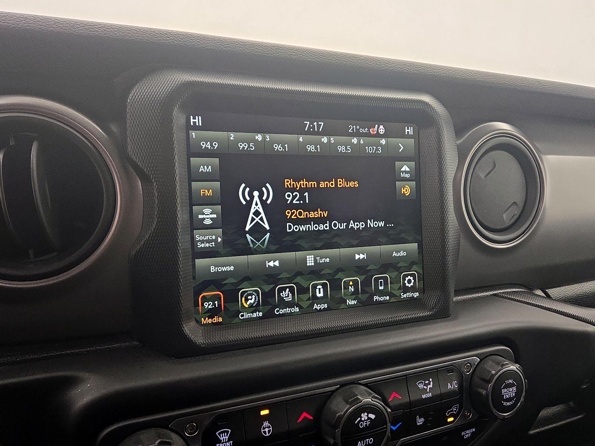 Thumbnail: 2021 Jeep Wrangler - 15