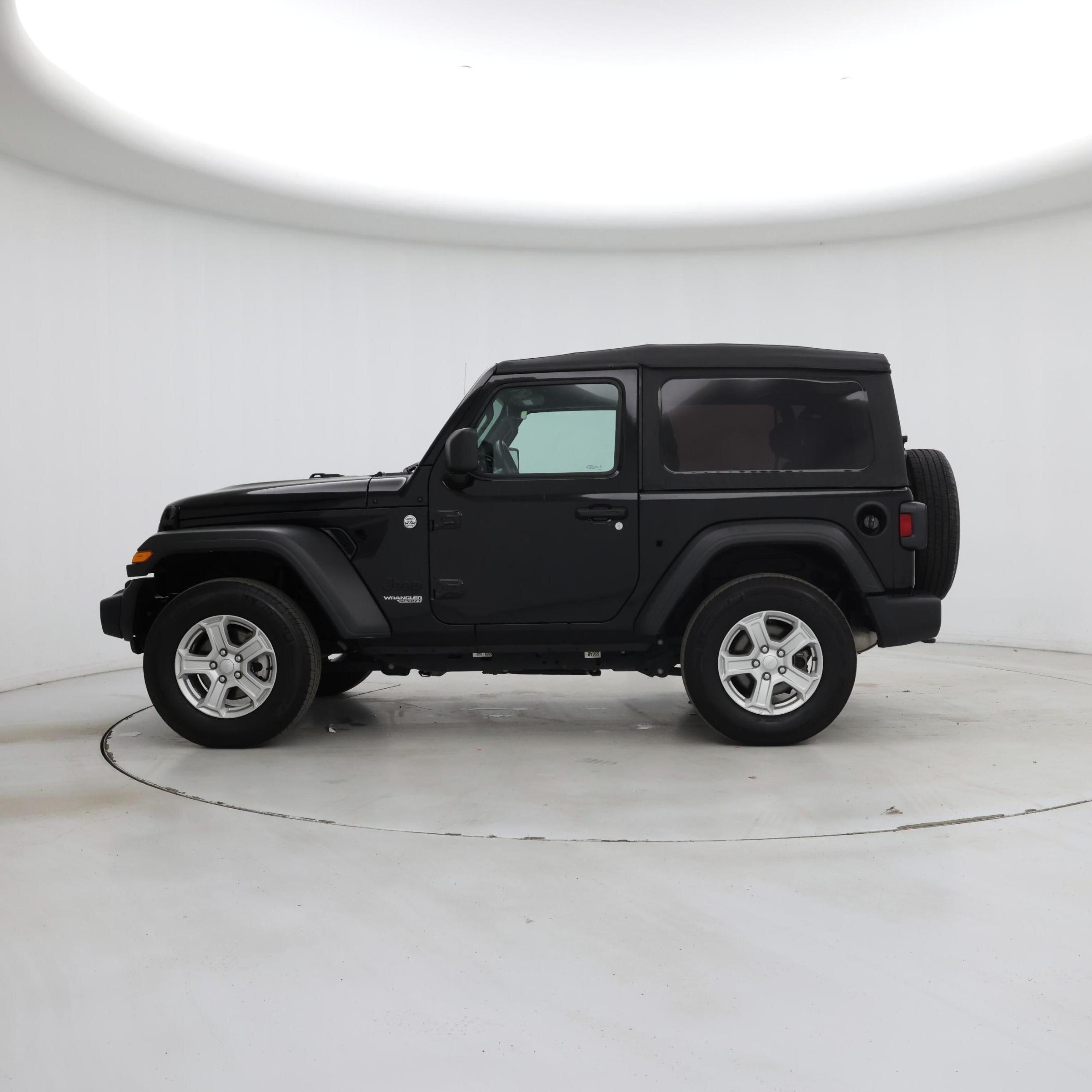 Thumbnail: 2021 Jeep Wrangler - 3