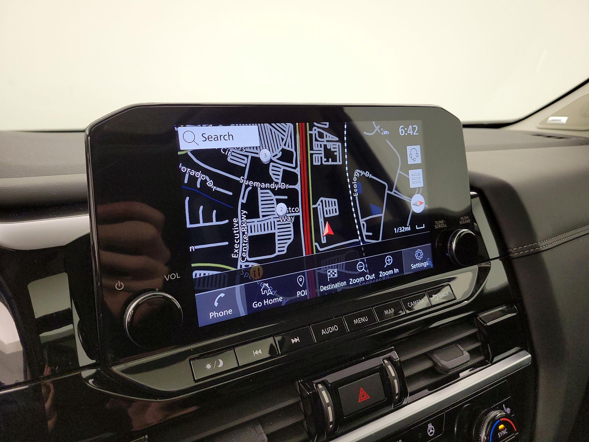 Thumbnail: 2023 Nissan Pathfinder - 14