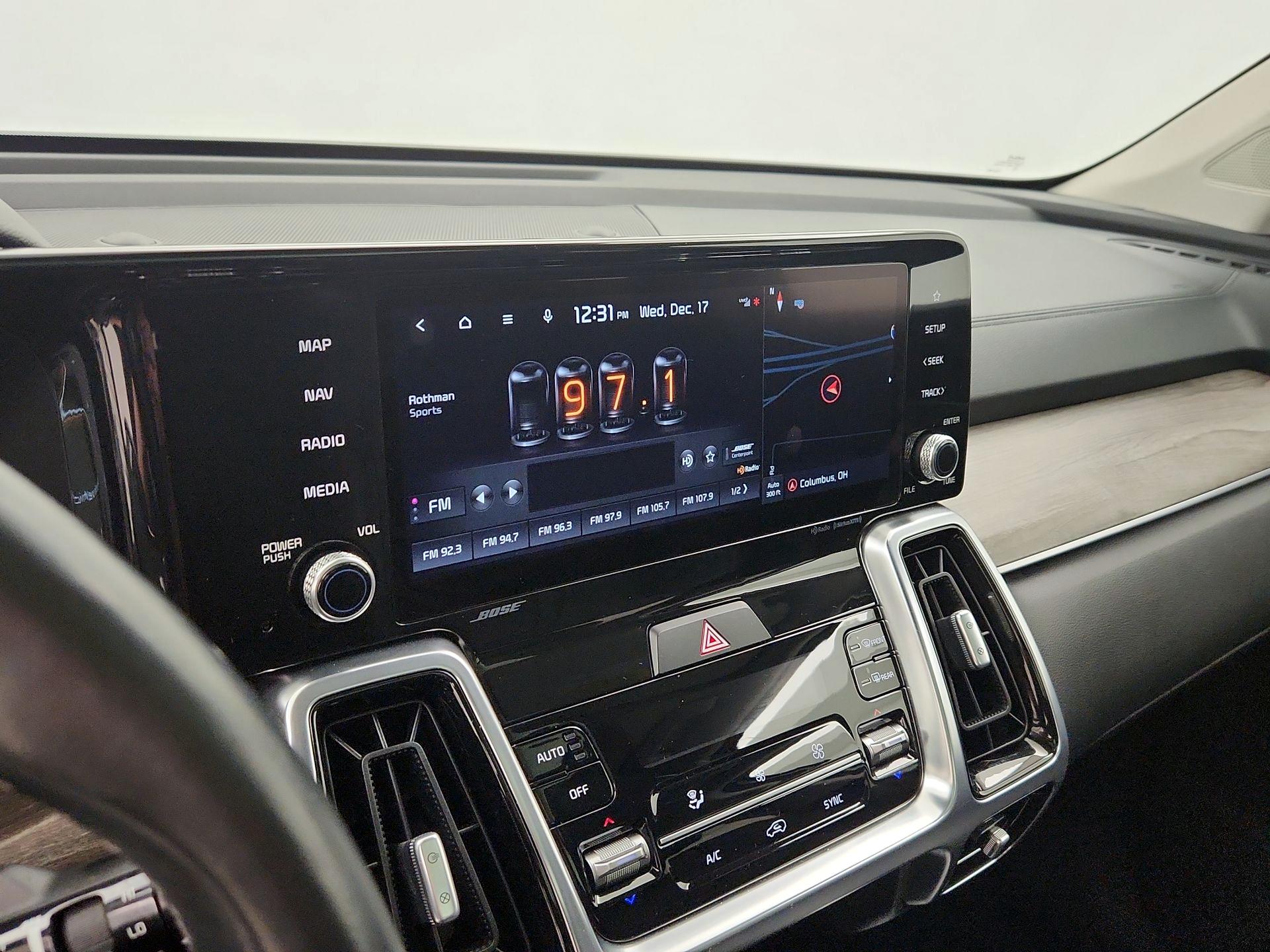 Thumbnail: 2022 Kia Sorento - 16