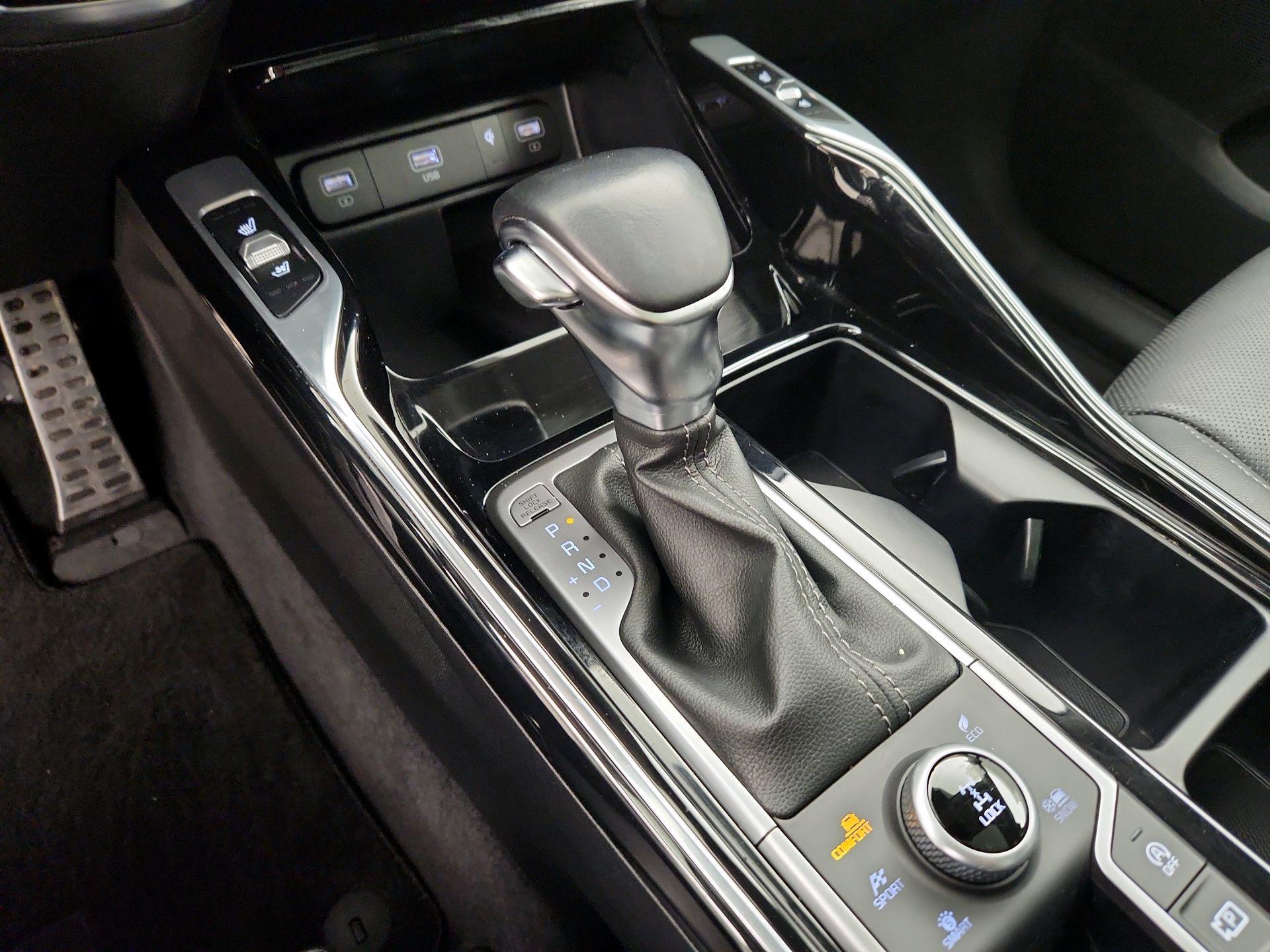 Thumbnail: 2022 Kia Sorento - 18