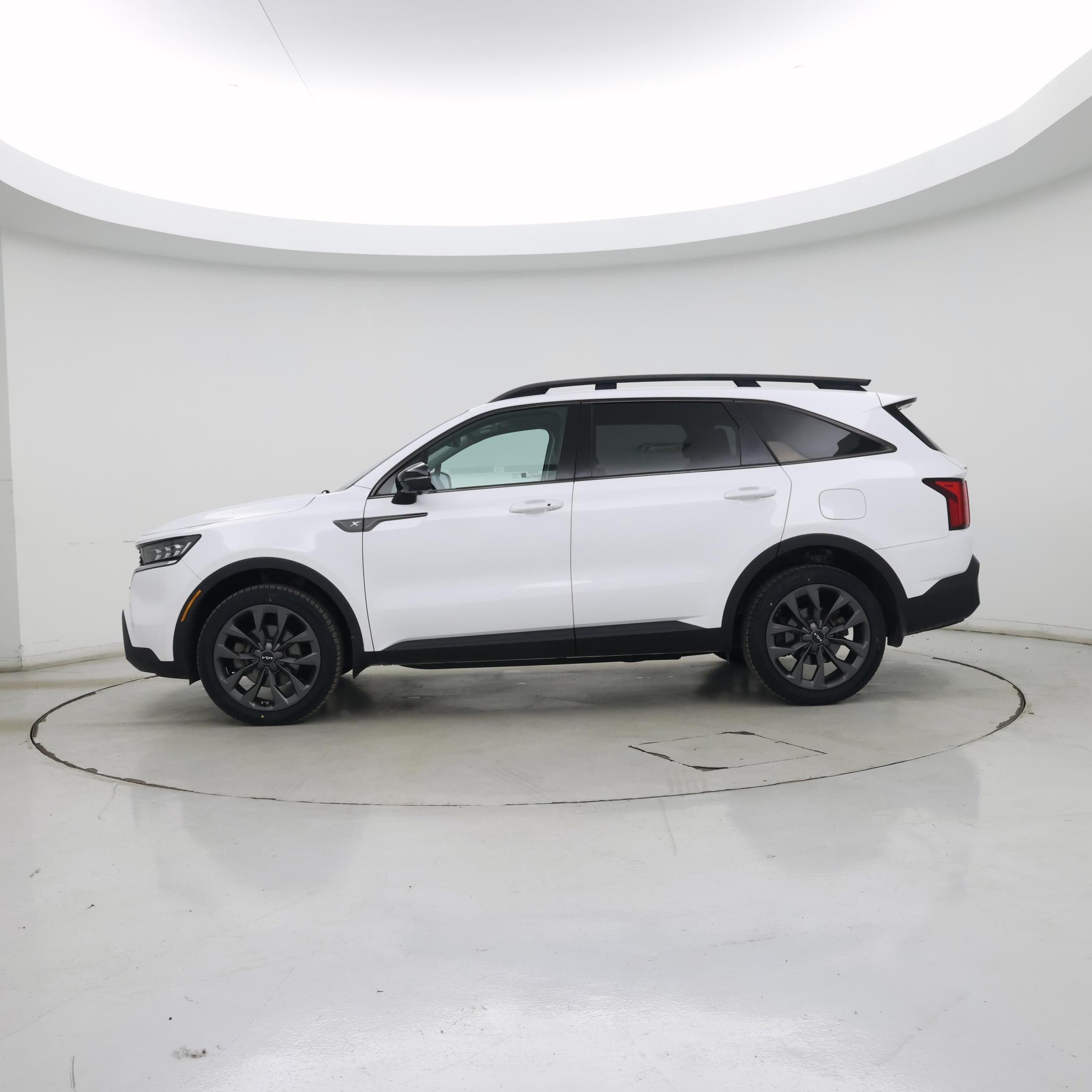 Thumbnail: 2022 Kia Sorento - 3