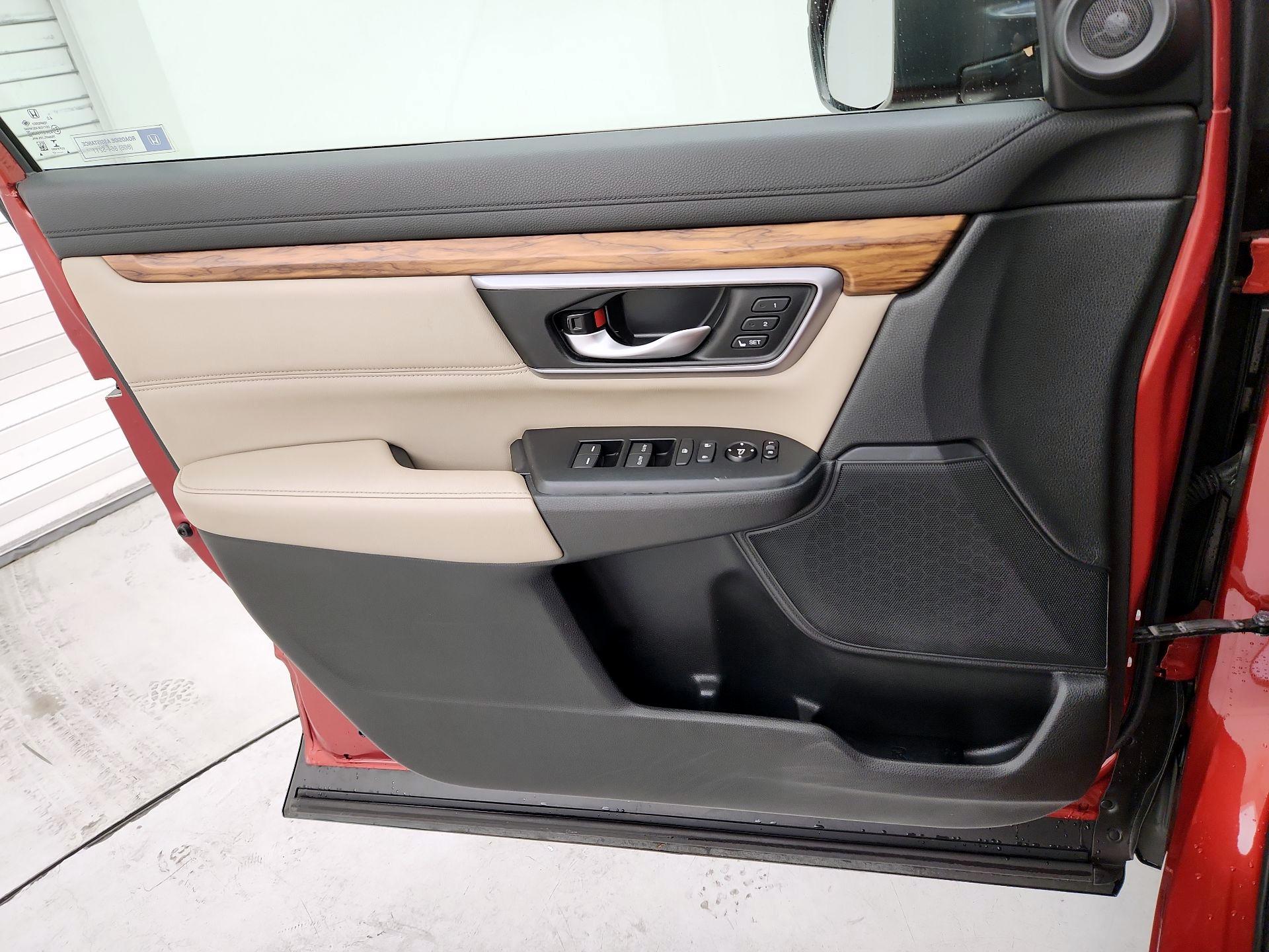 Thumbnail: 2017 Honda CR-V - 12