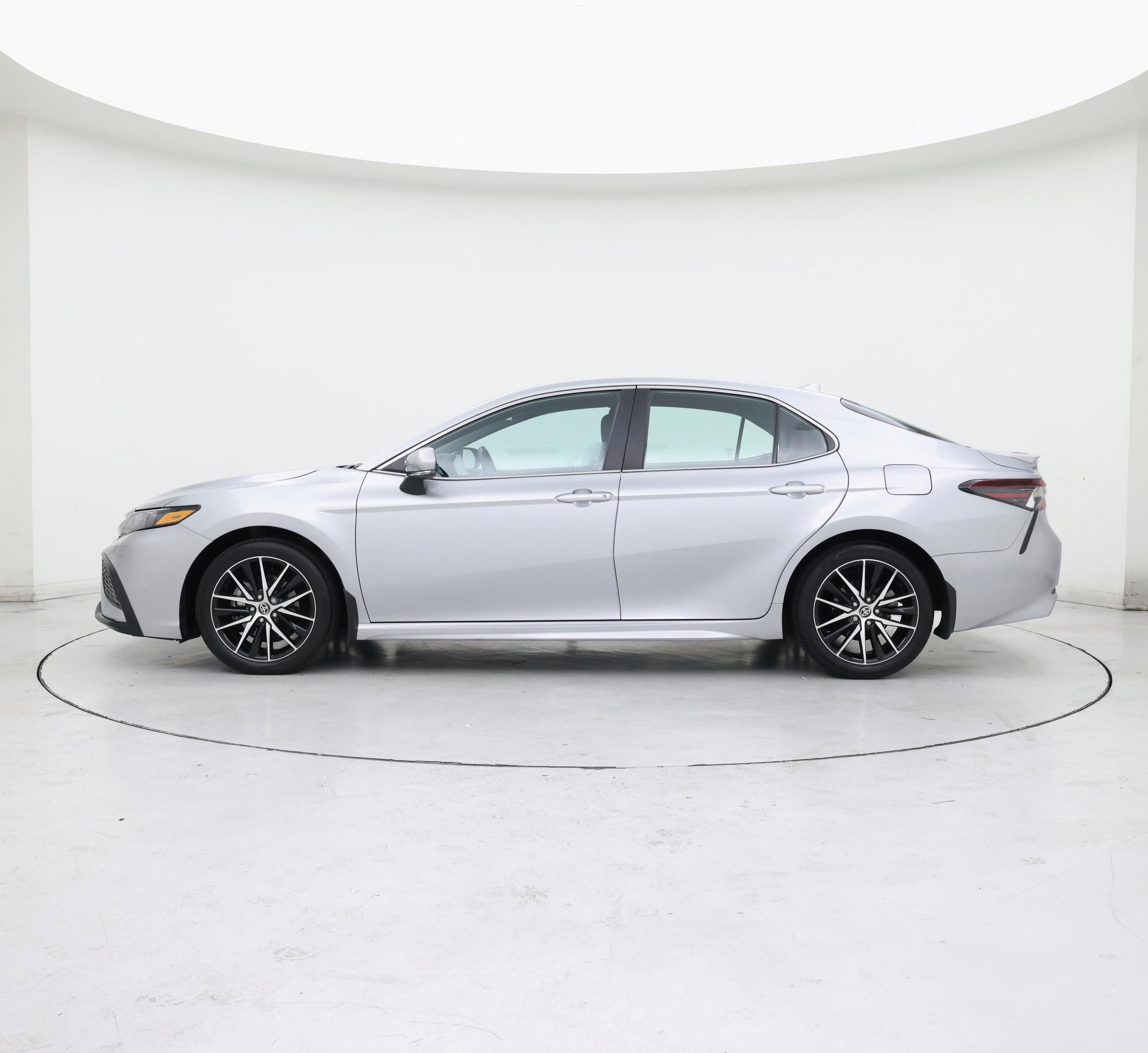 Thumbnail: 2024 Toyota Camry - 3