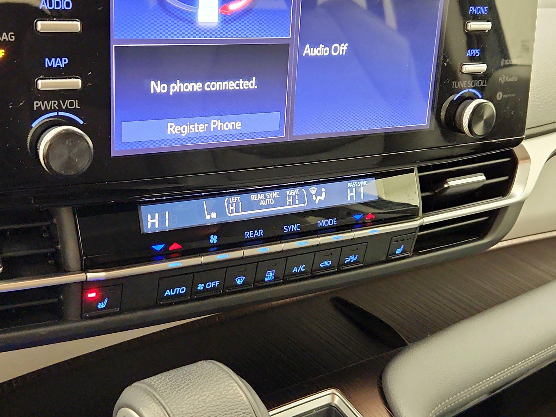 Thumbnail: 2023 Toyota Sienna - 16