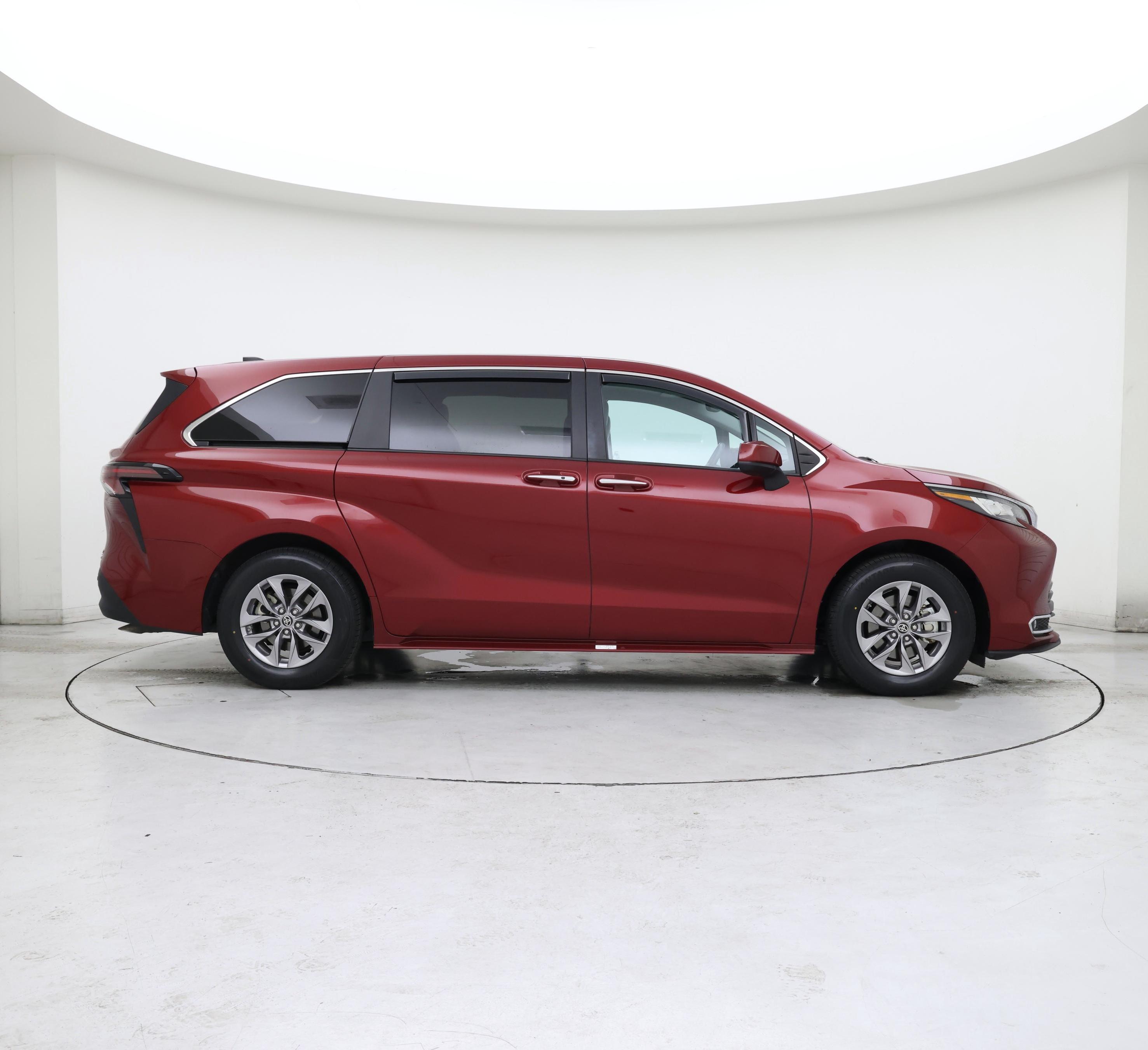 Thumbnail: 2023 Toyota Sienna - 7