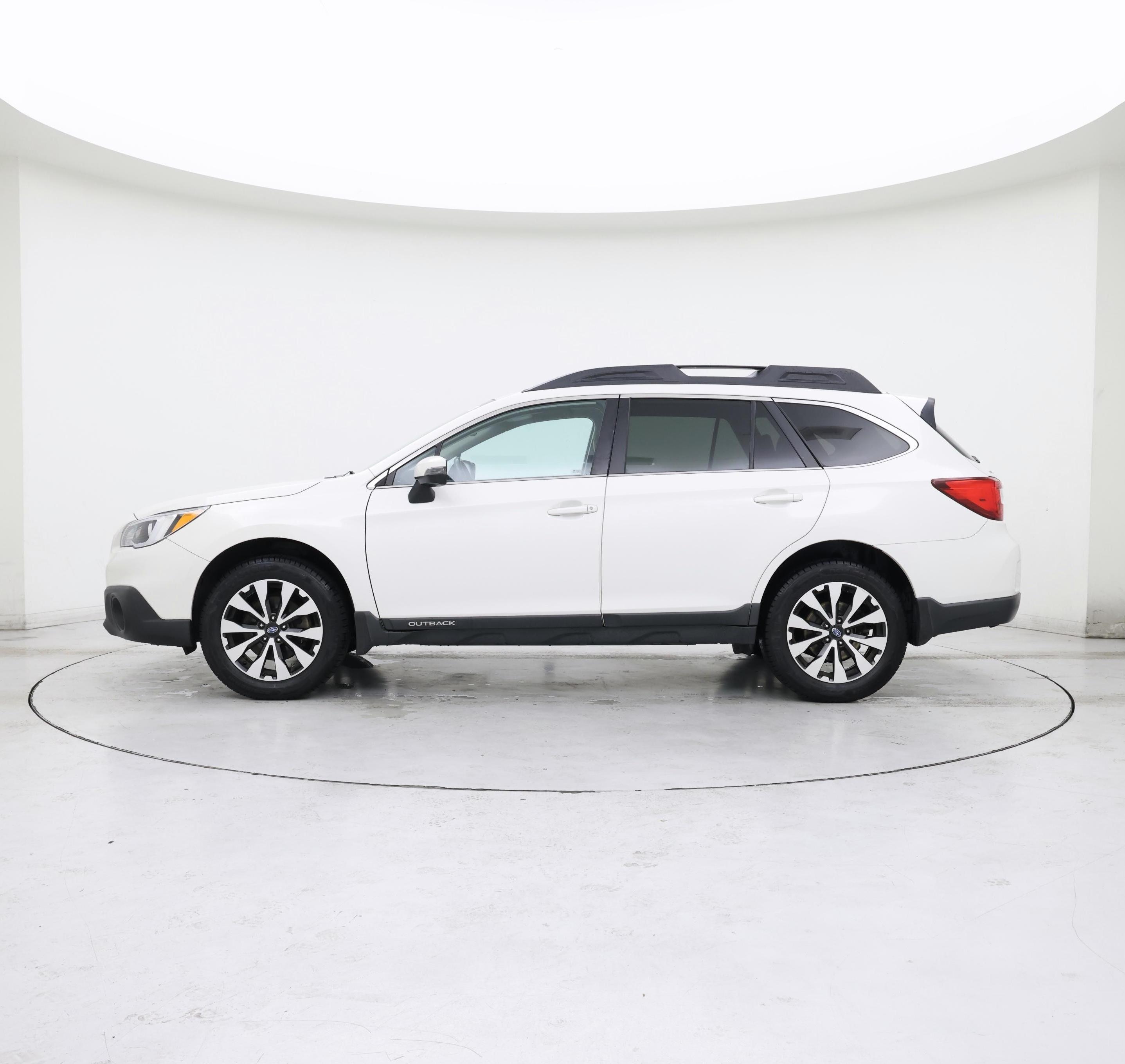 Thumbnail: 2016 Subaru Outback - 3