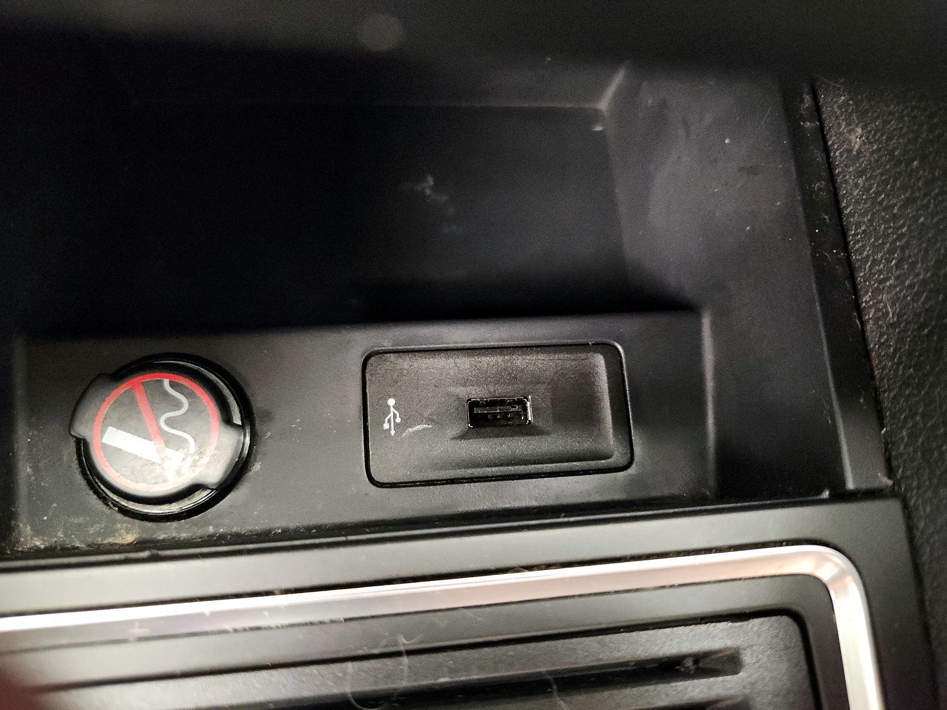 Thumbnail: 2017 Volkswagen Jetta - 18