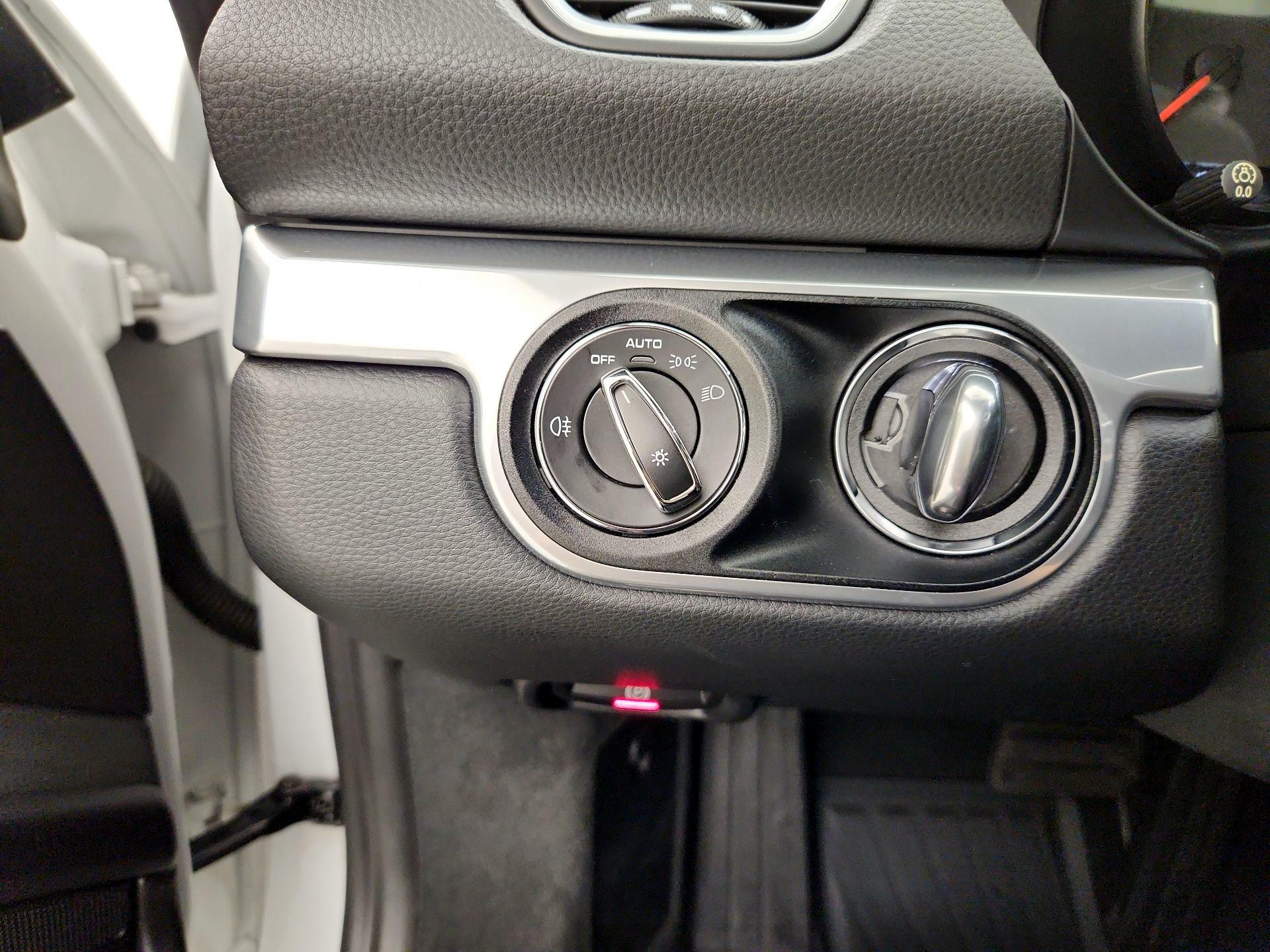 Thumbnail: 2018 Porsche 718 Cayman - 13