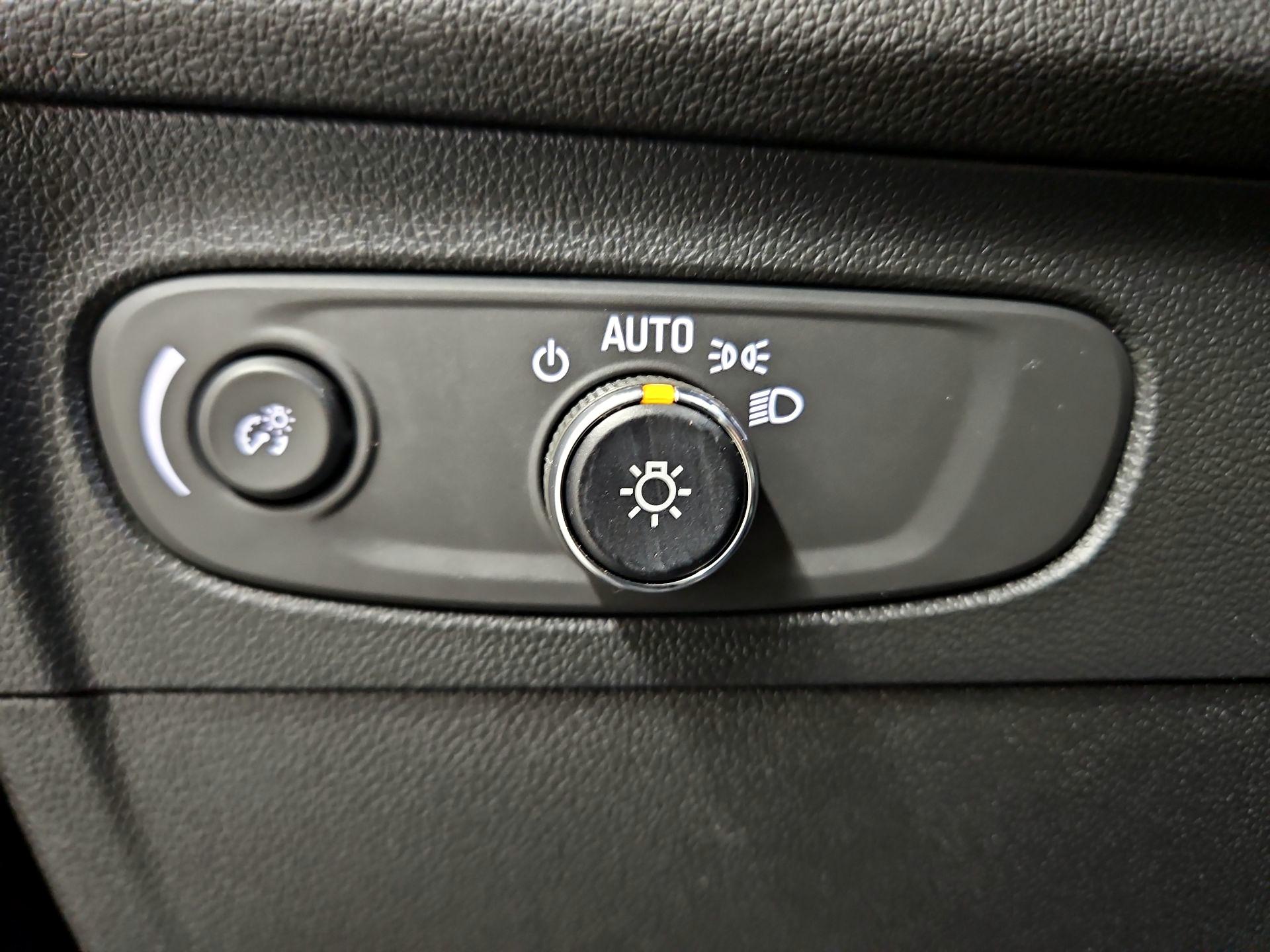 Thumbnail: 2023 Buick Envision - 13