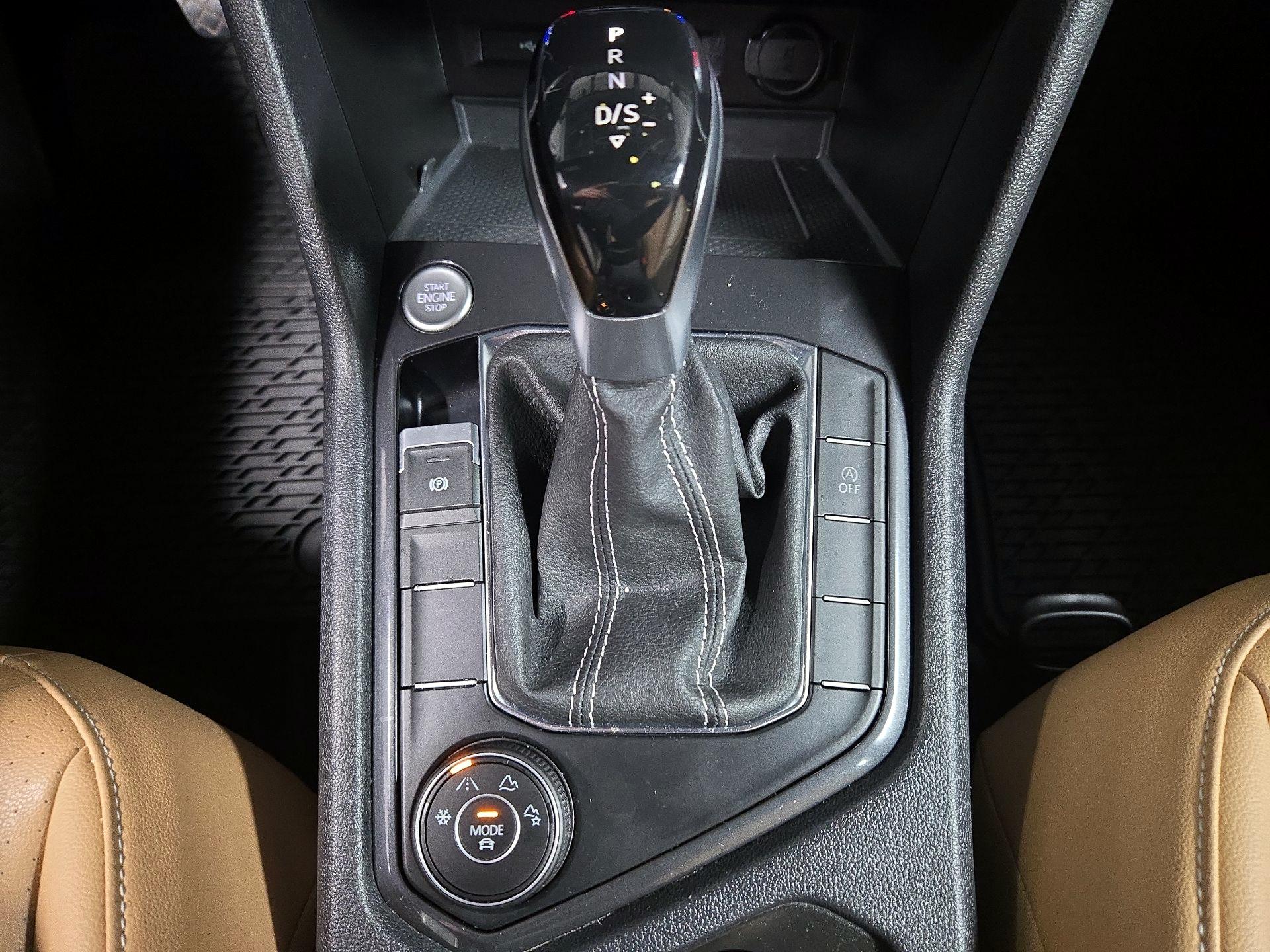 Thumbnail: 2022 Volkswagen Tiguan - 17