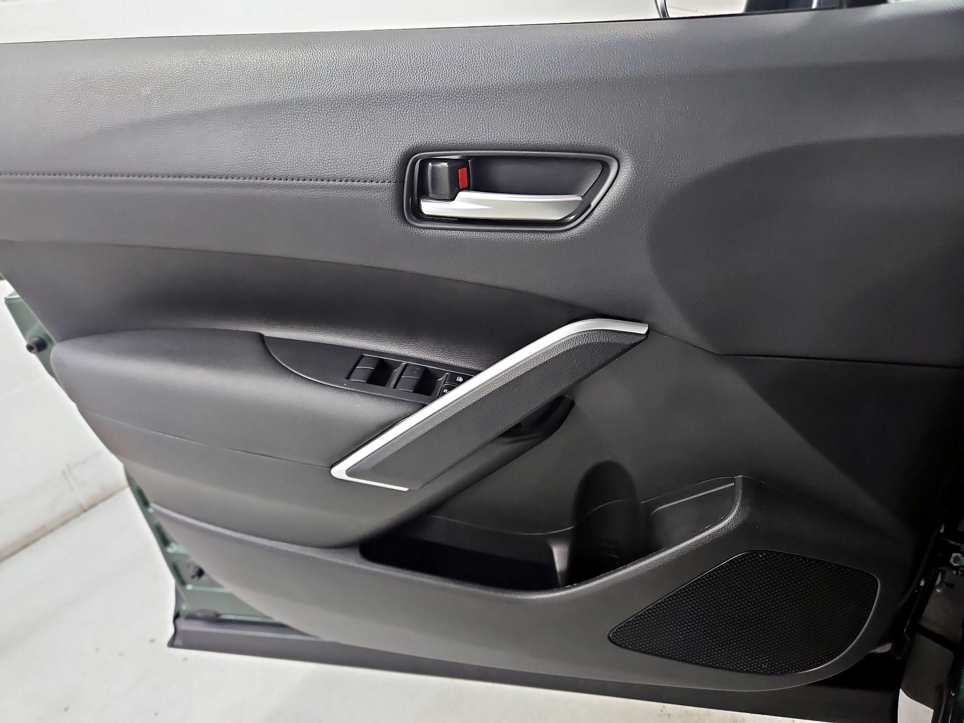 Thumbnail: 2023 Toyota Corolla Cross - 12