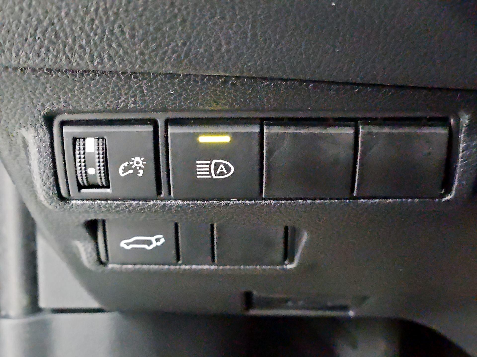 Thumbnail: 2023 Toyota Corolla Cross - 13