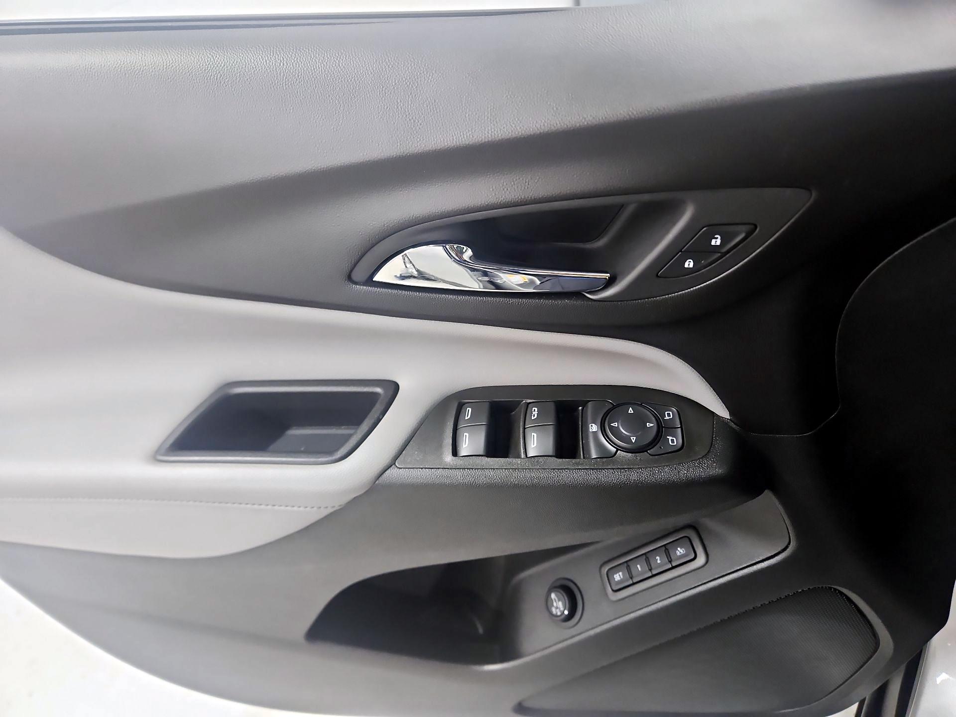 Thumbnail: 2021 Chevrolet Equinox - 12