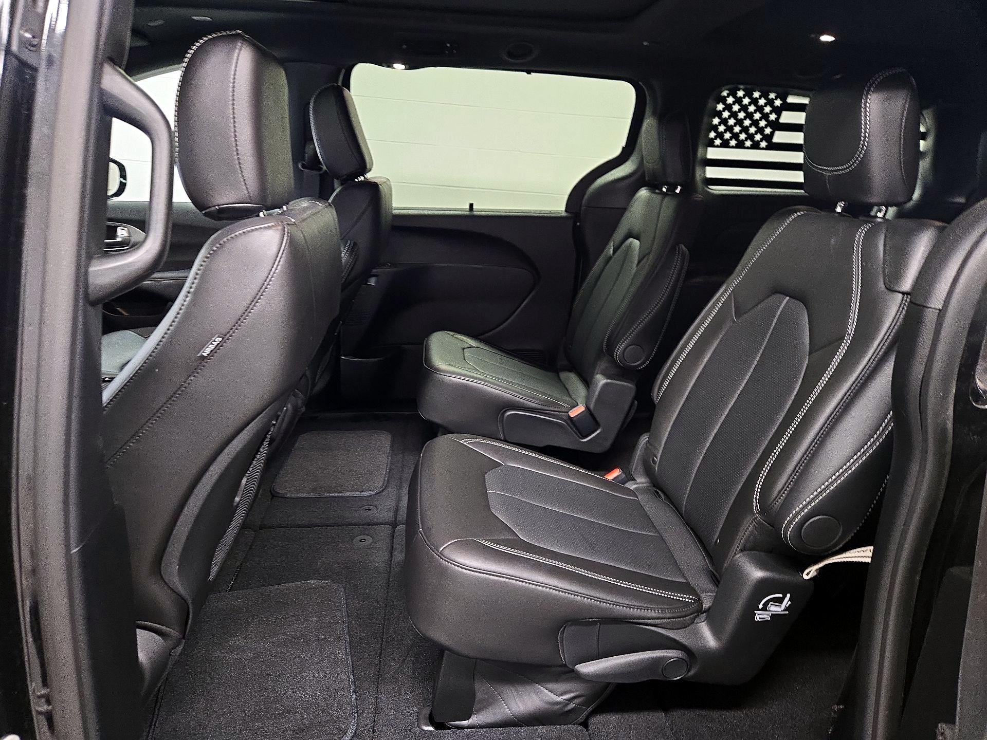 Thumbnail: 2024 Chrysler Pacifica - 20