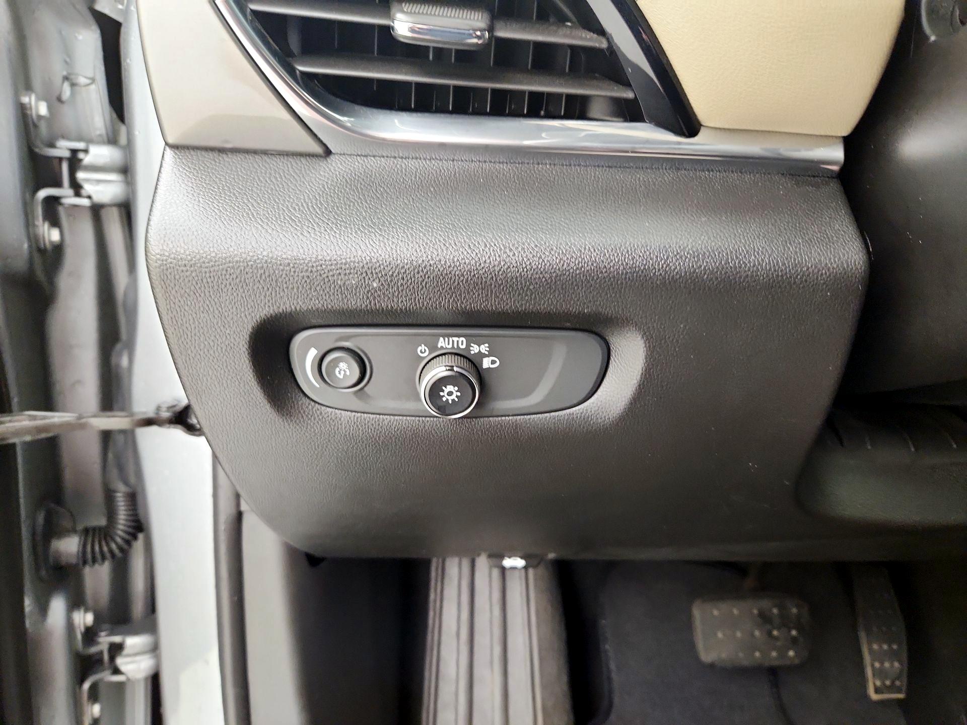 Thumbnail: 2023 Chevrolet Traverse - 13