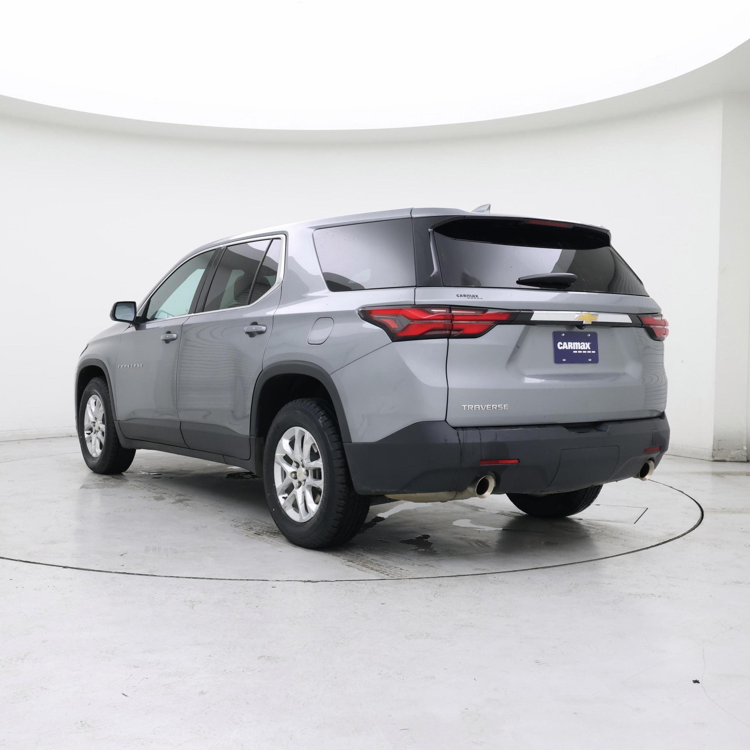 Thumbnail: 2023 Chevrolet Traverse - 2