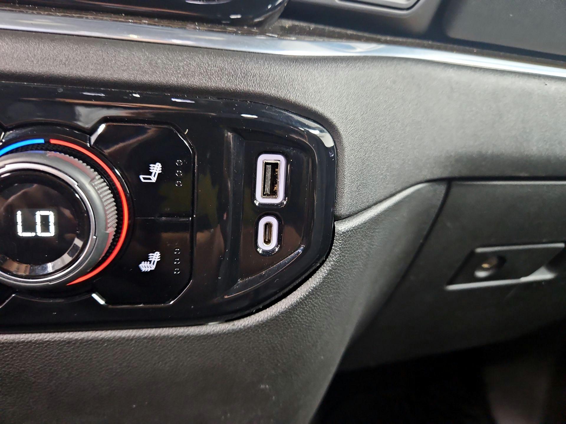 Thumbnail: 2022 Chevrolet Silverado 1500 - 18