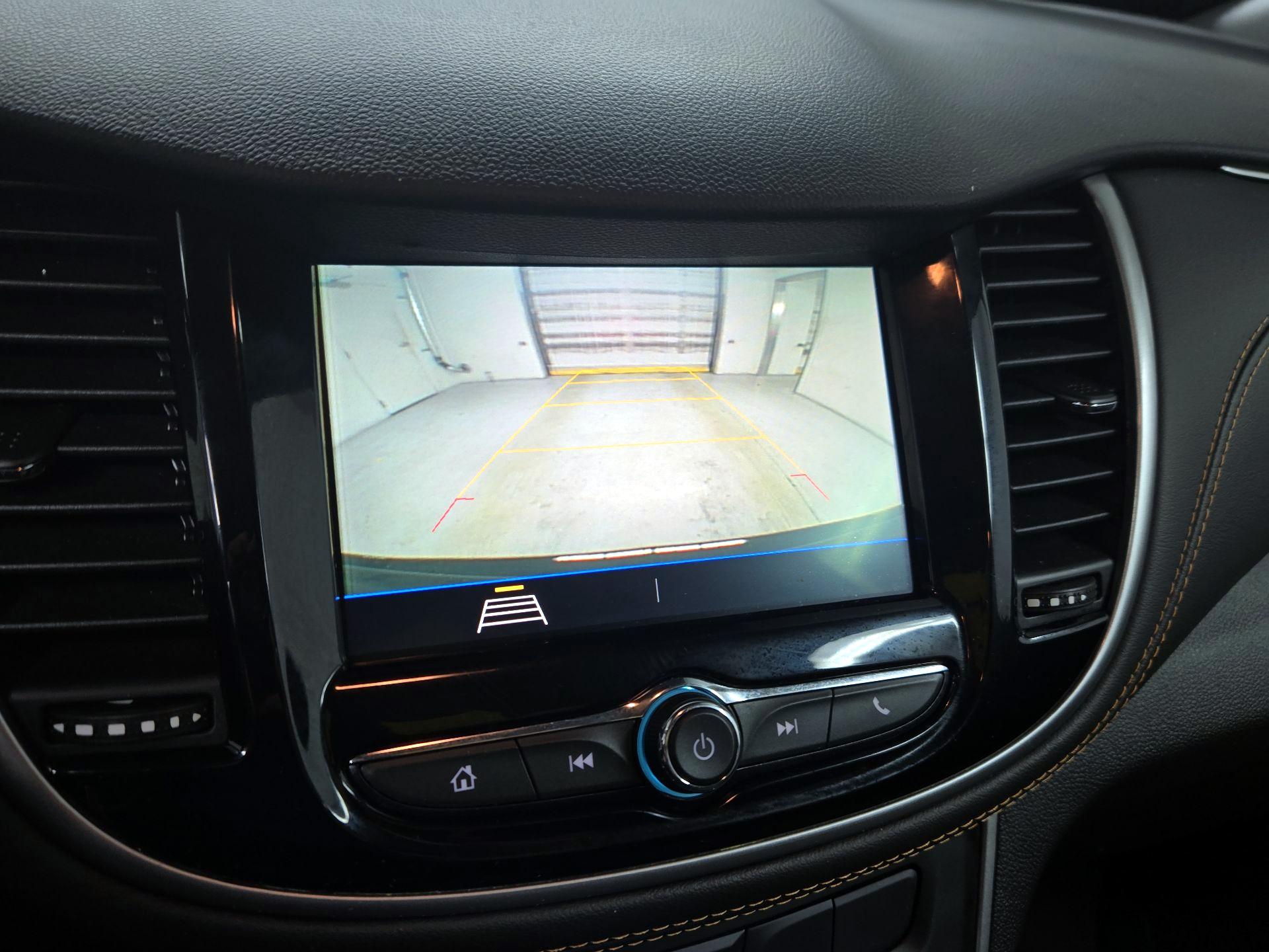 Thumbnail: 2022 Chevrolet Trax - 14