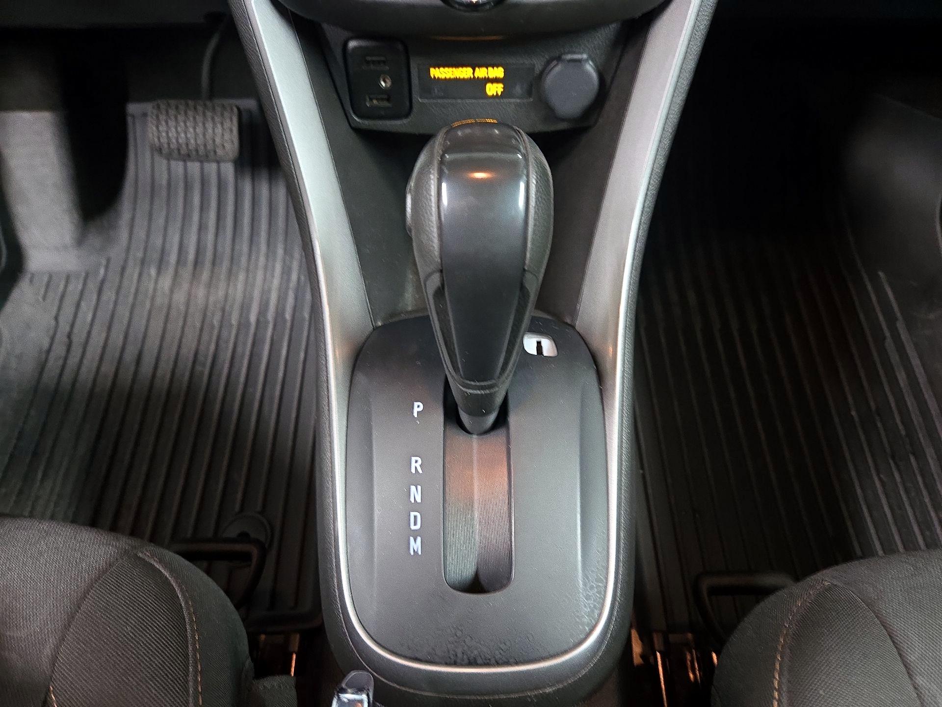 Thumbnail: 2022 Chevrolet Trax - 17