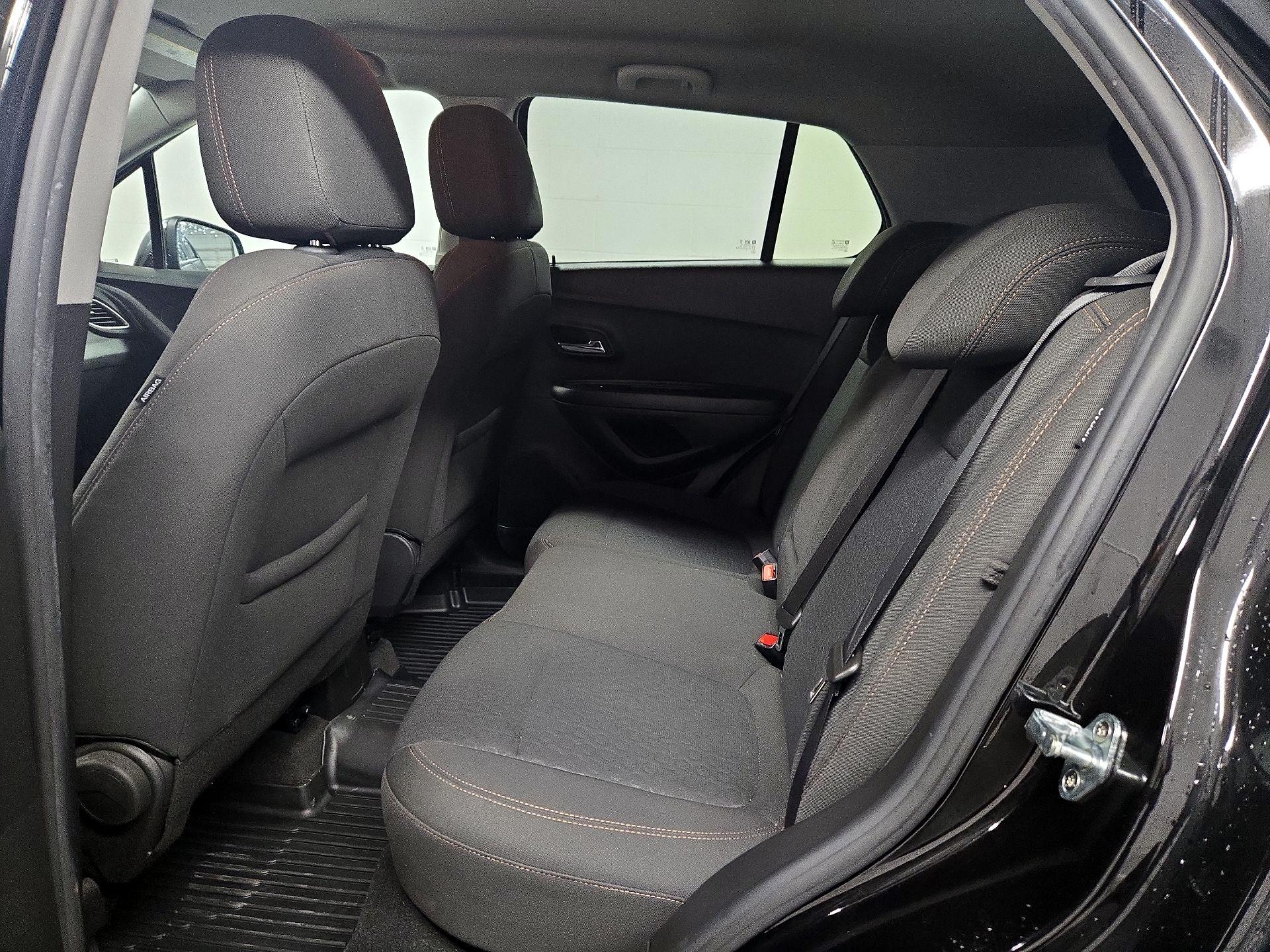 Thumbnail: 2022 Chevrolet Trax - 19