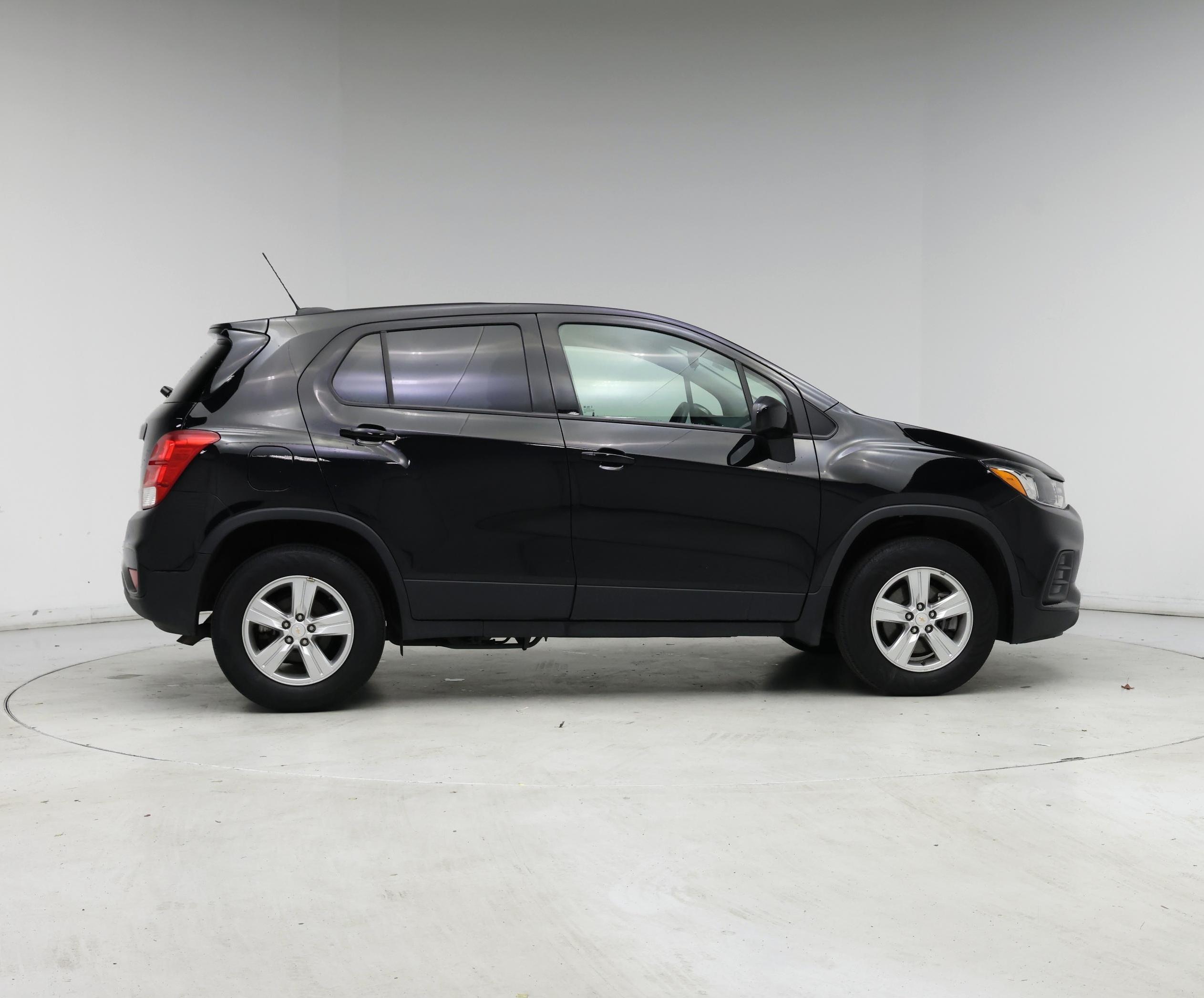 Thumbnail: 2022 Chevrolet Trax - 7