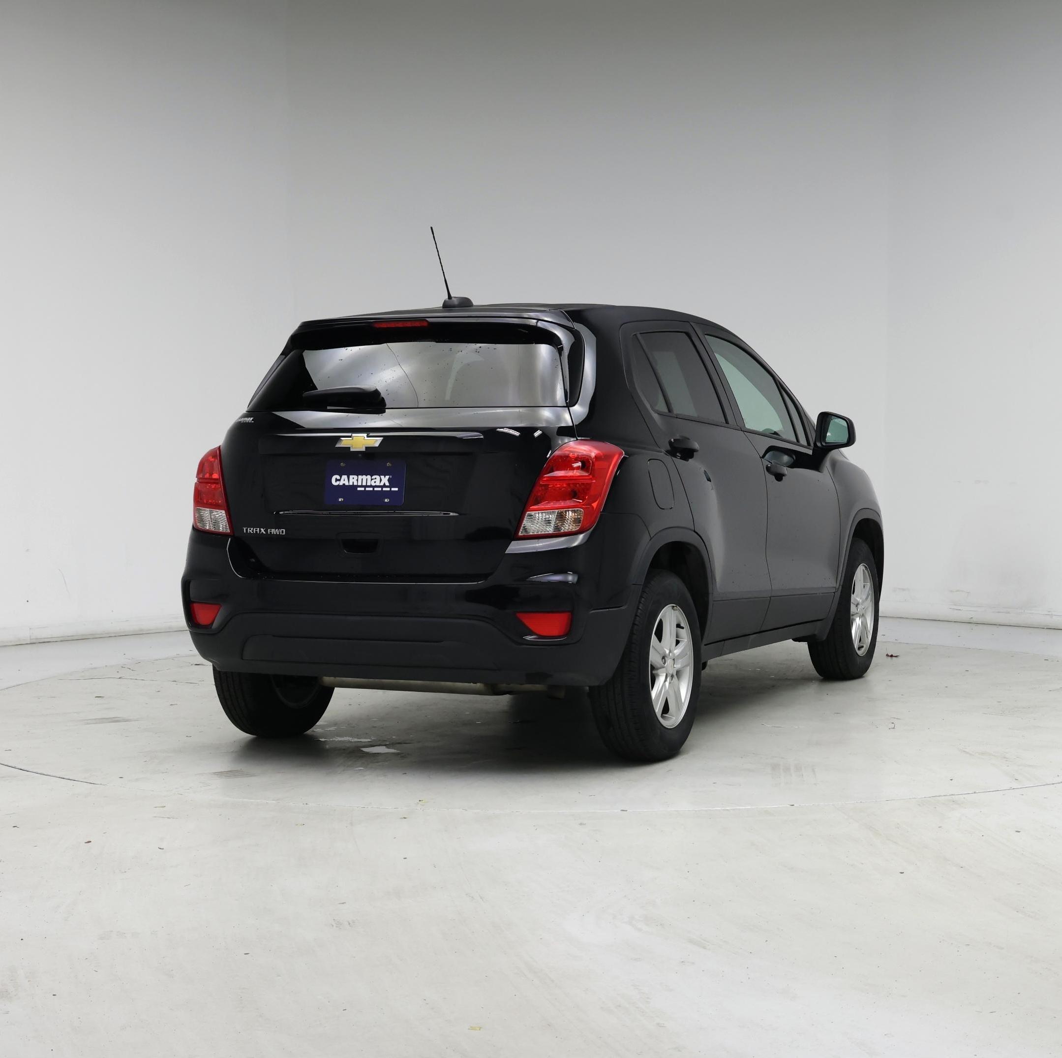 Thumbnail: 2022 Chevrolet Trax - 8