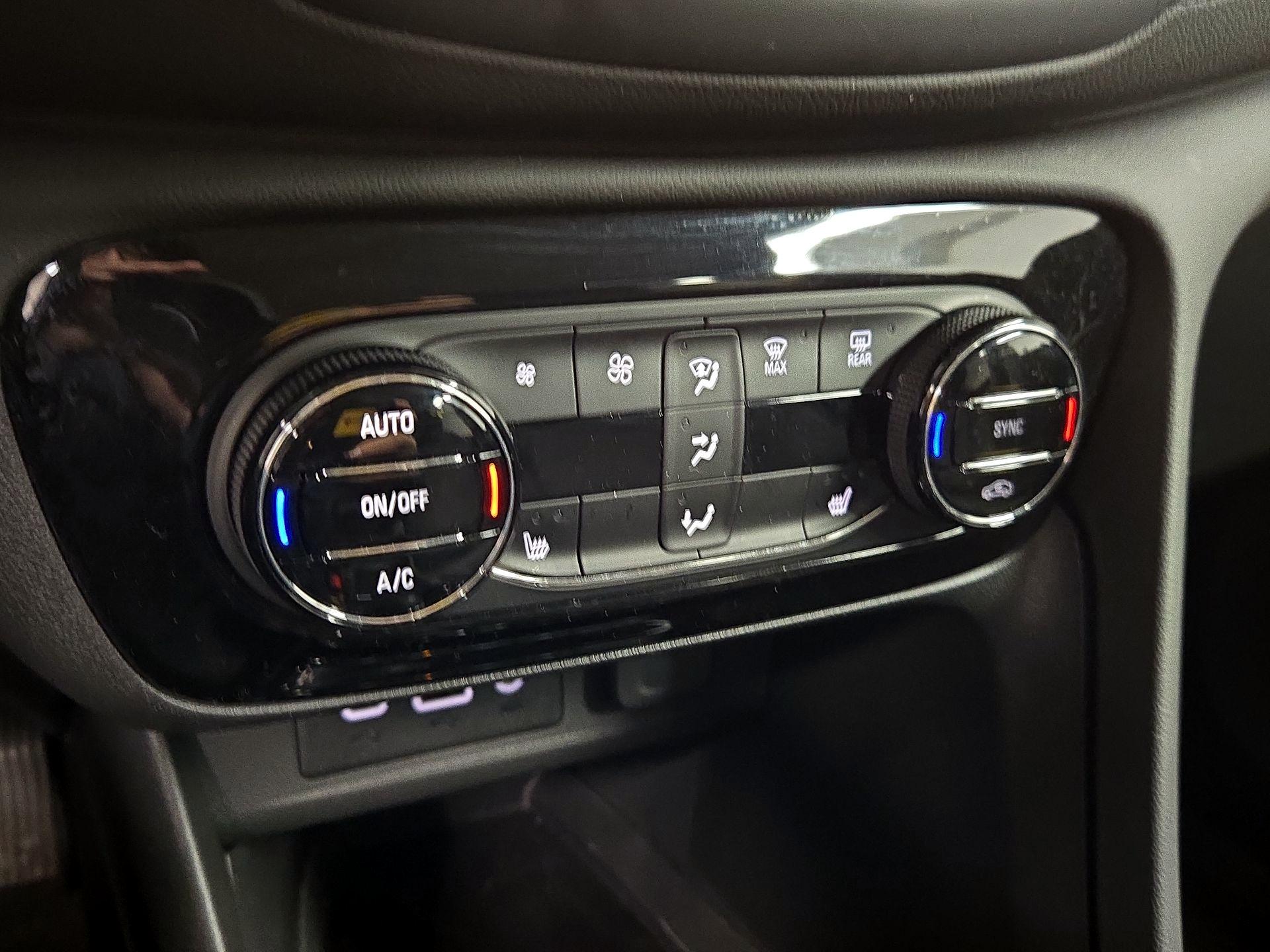 Thumbnail: 2022 Buick Encore GX - 16