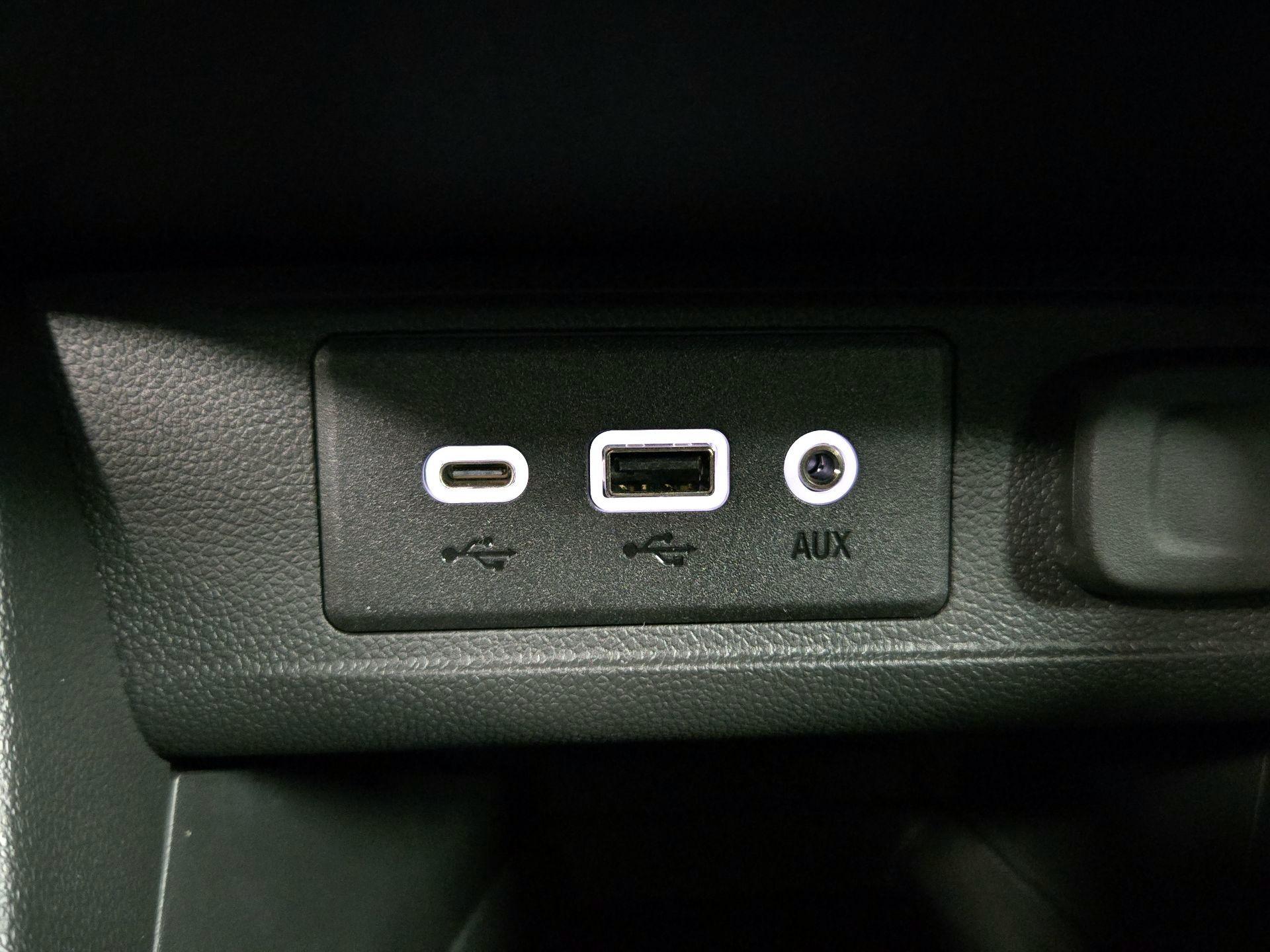 Thumbnail: 2022 Buick Encore GX - 18